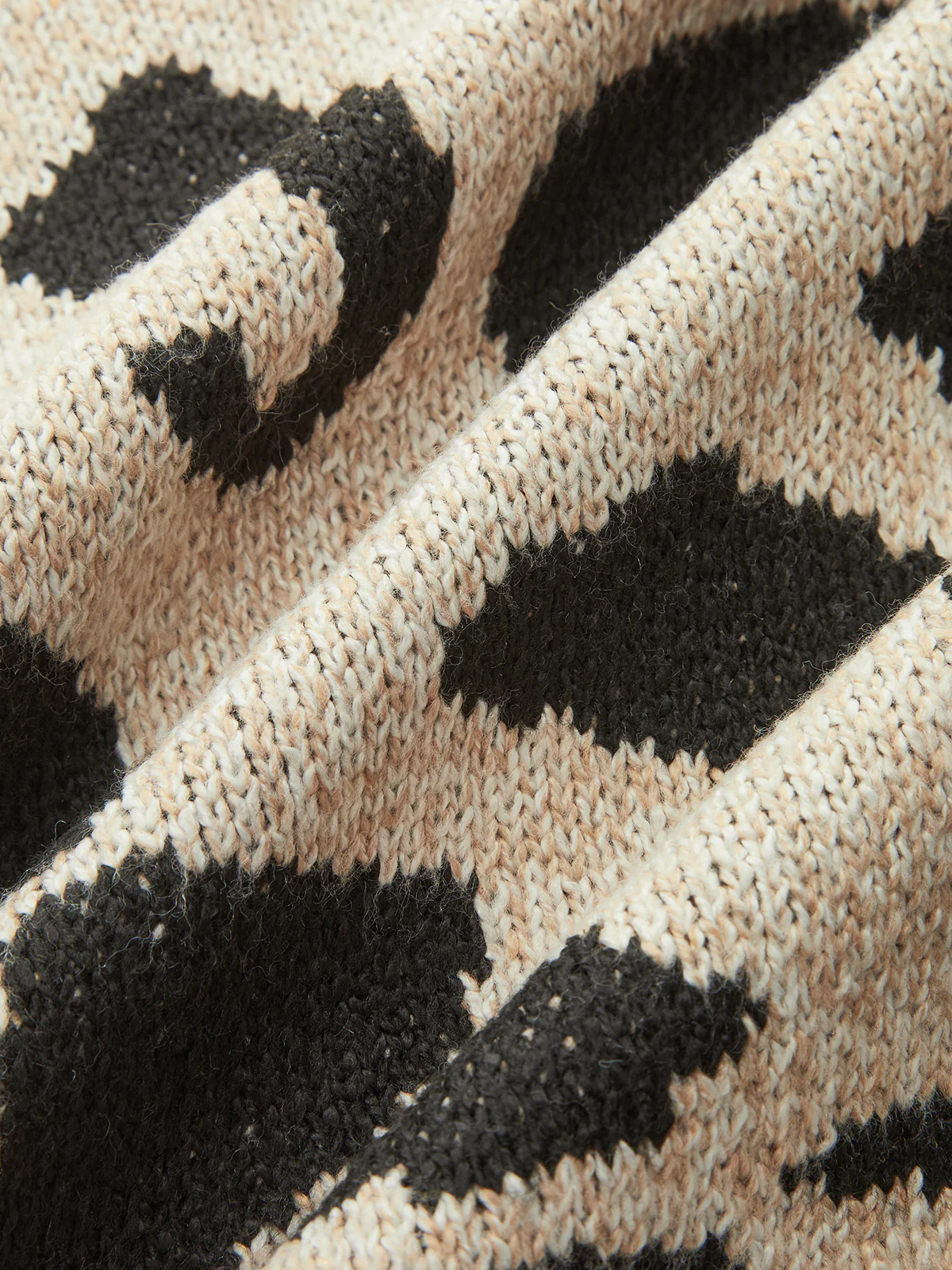 Leopard Print Wool Blend Sweater Vest - Image 4