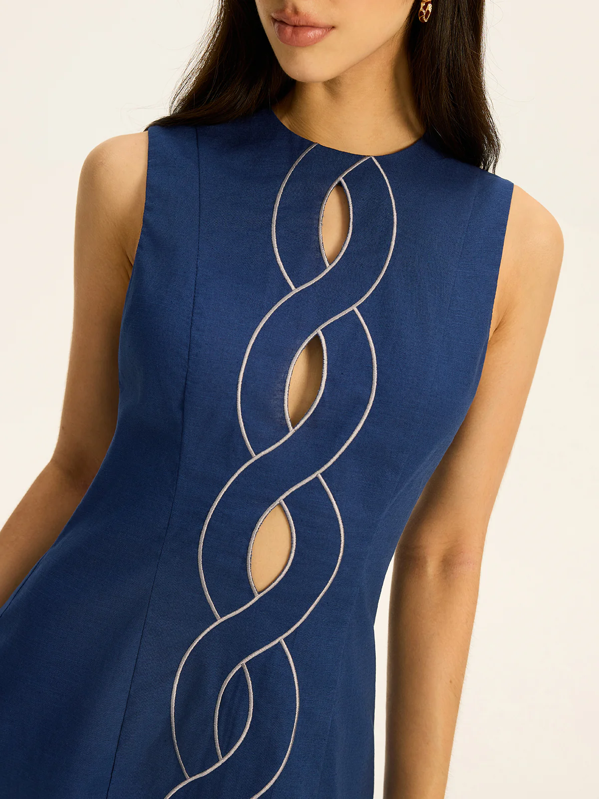 Linen & Cotton Cut-Out Contrast-Stitch Mini Dress - Image 5