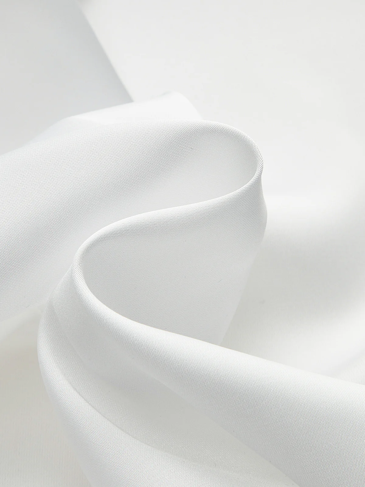 Long-Sleeve Spread Collar Buttoned Shirt - Image 5