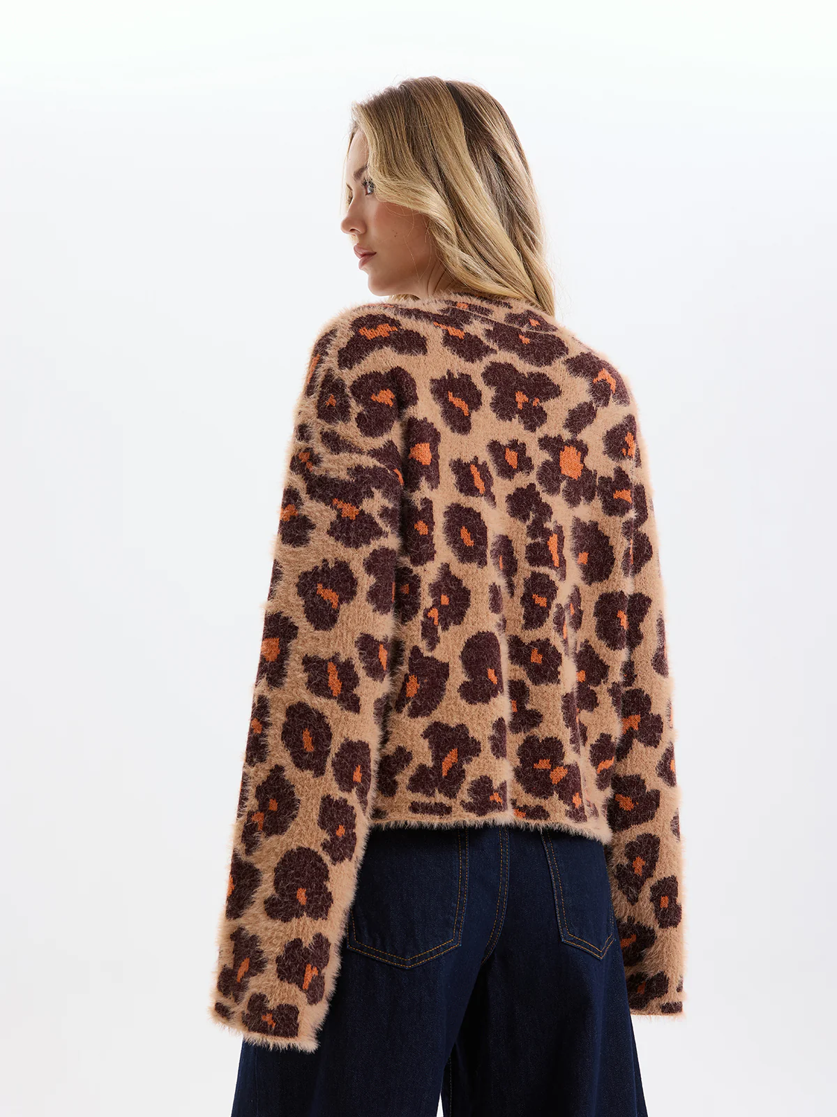 Loose Leopard Jacquard Fuzzy Sweater without Belt - Image 6