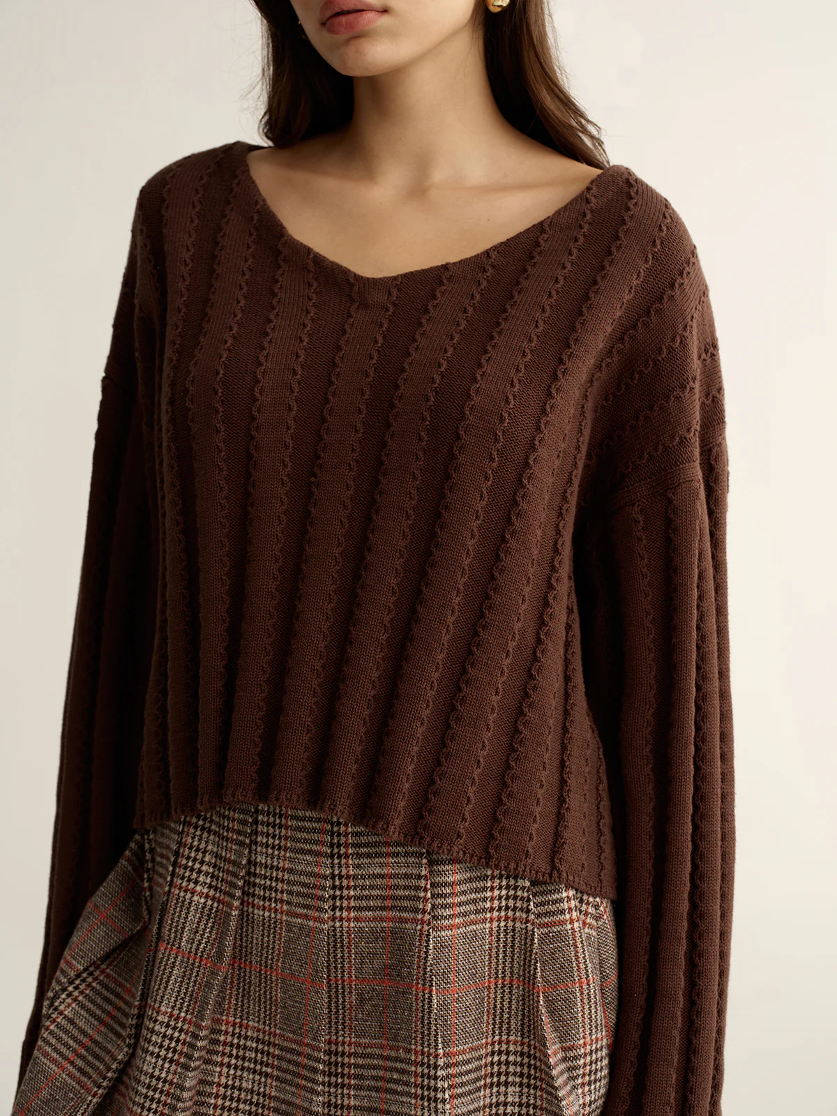Loose V-Neck Textured Sweater - Image 5