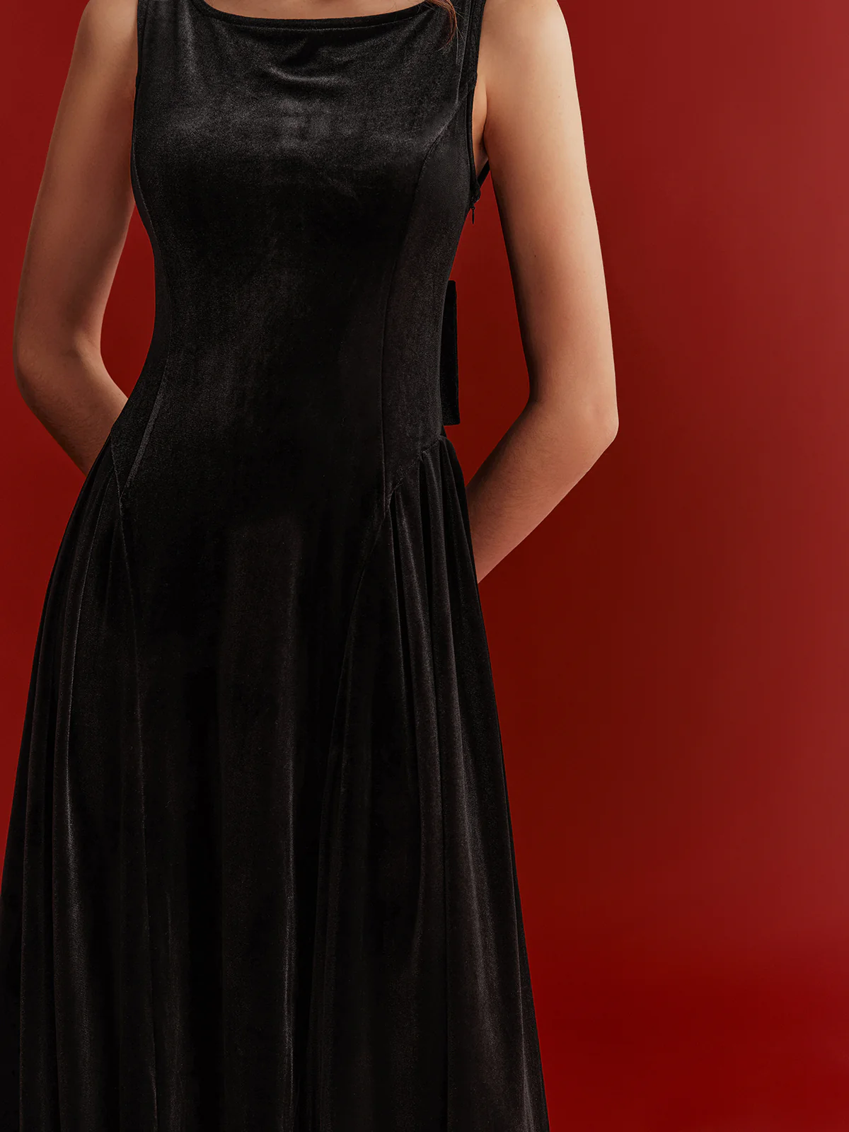 Mesh Back Bow Detail Velvet Maxi Dress - Image 4