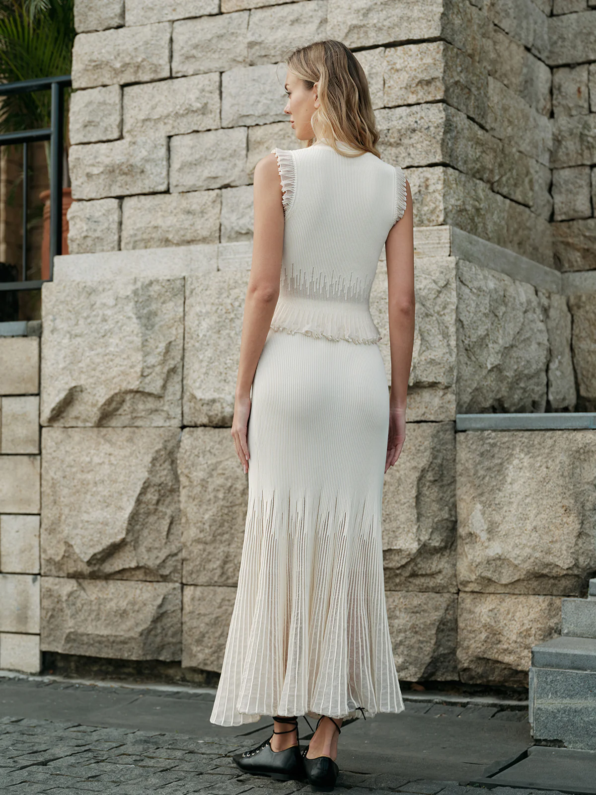 Mesh Panel Pleated Skirt - Image 6