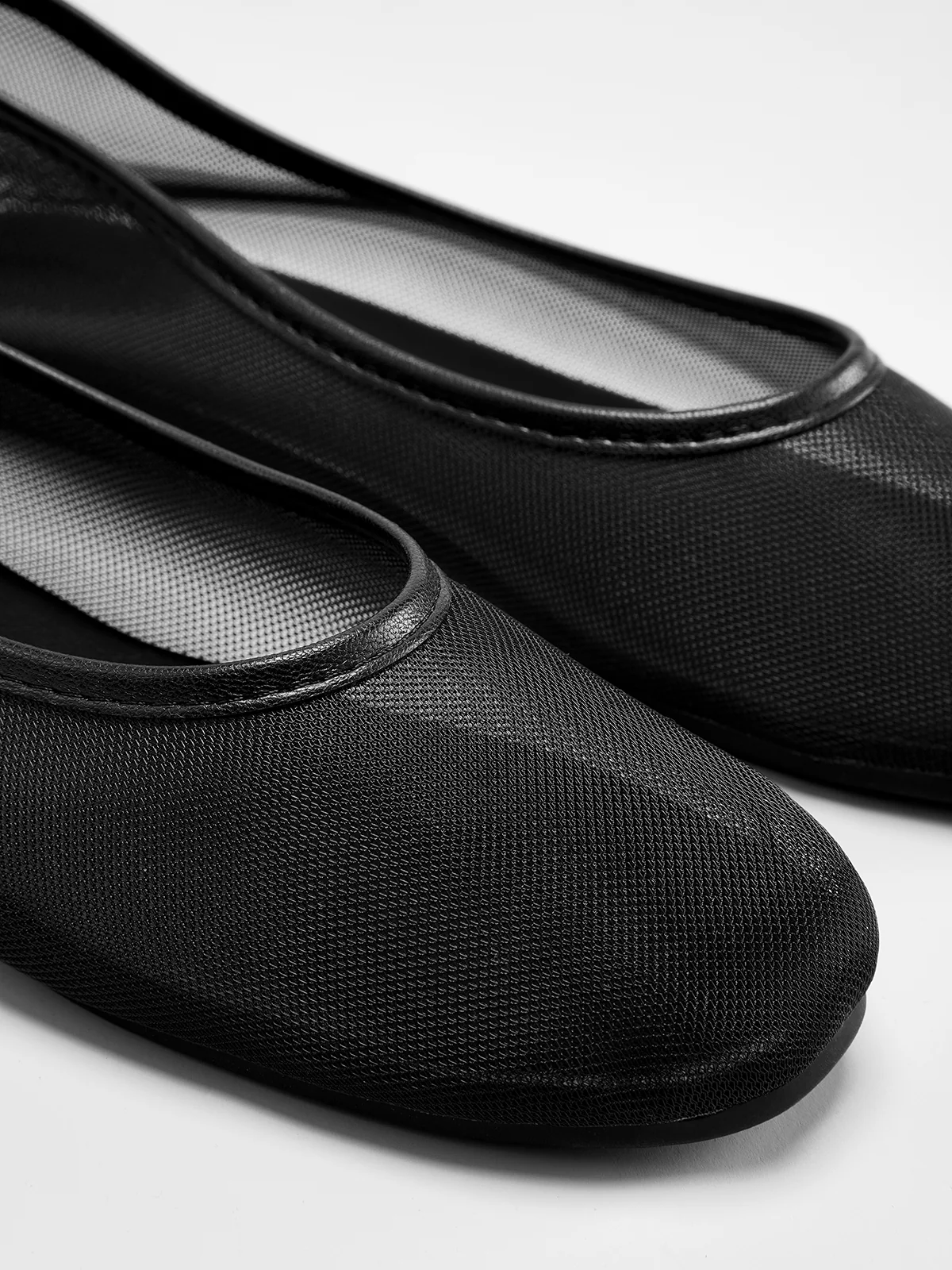 Mesh Round Toe Ballet Flats - Image 4