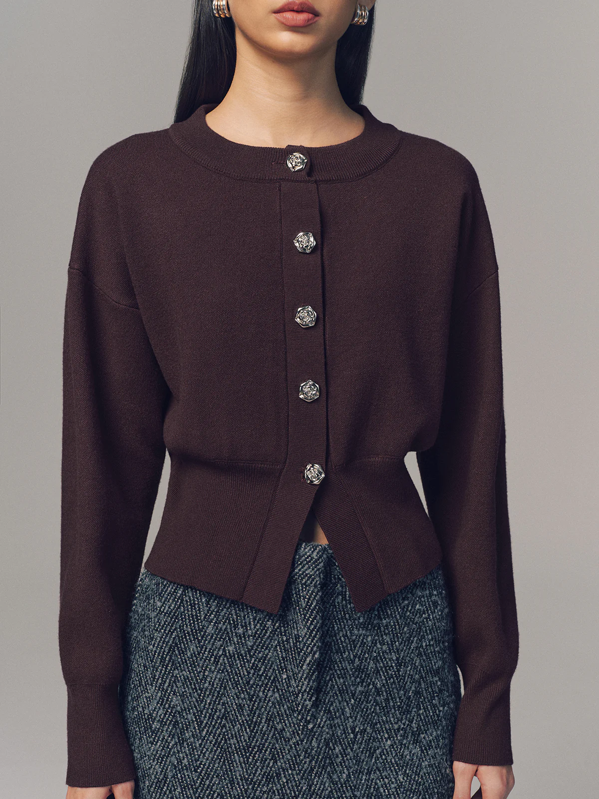 Metal Button Crew Neck Knit Cardigan - Image 4