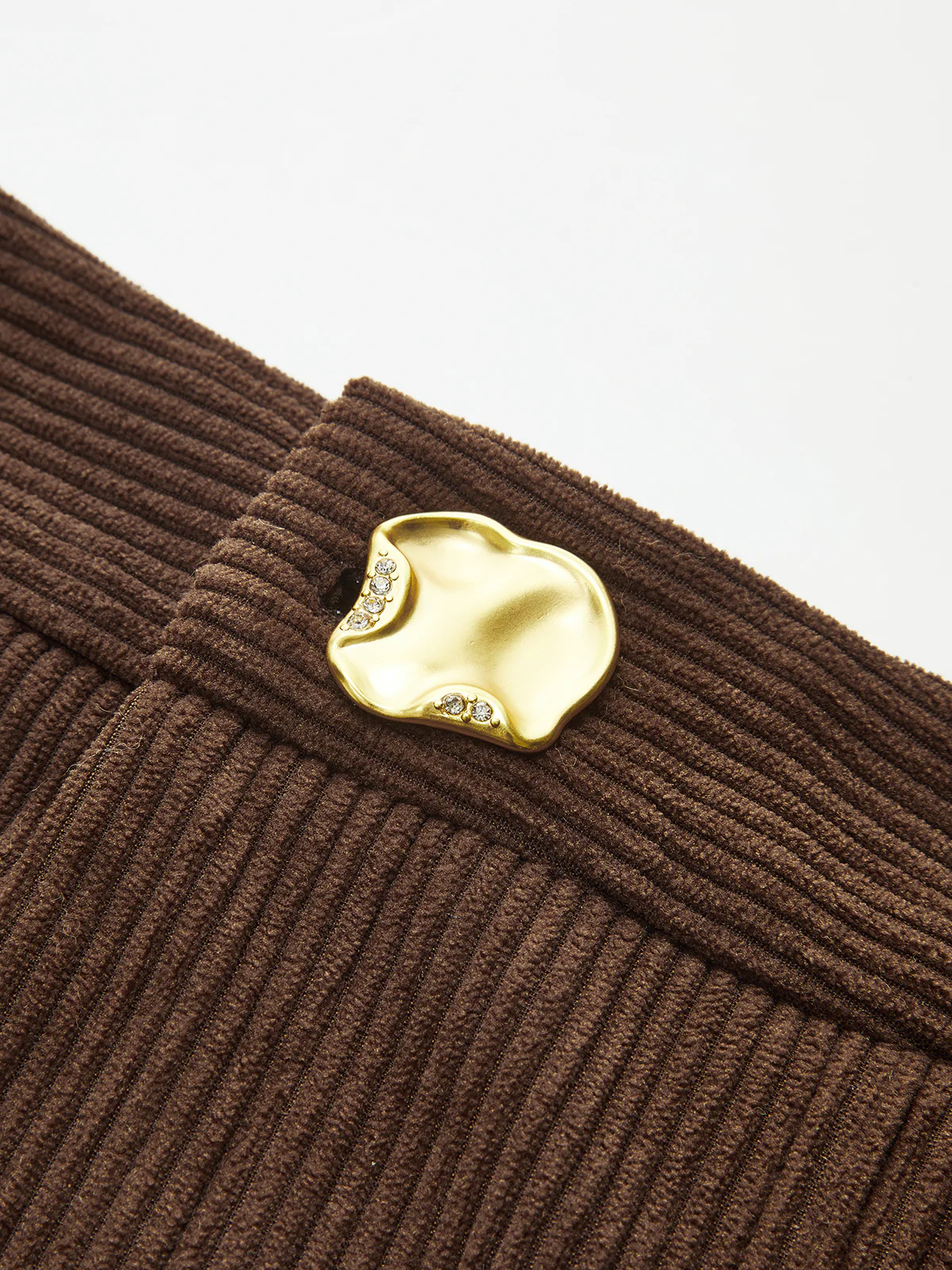 Metal Button Pleated Corduroy Shorts - Image 4