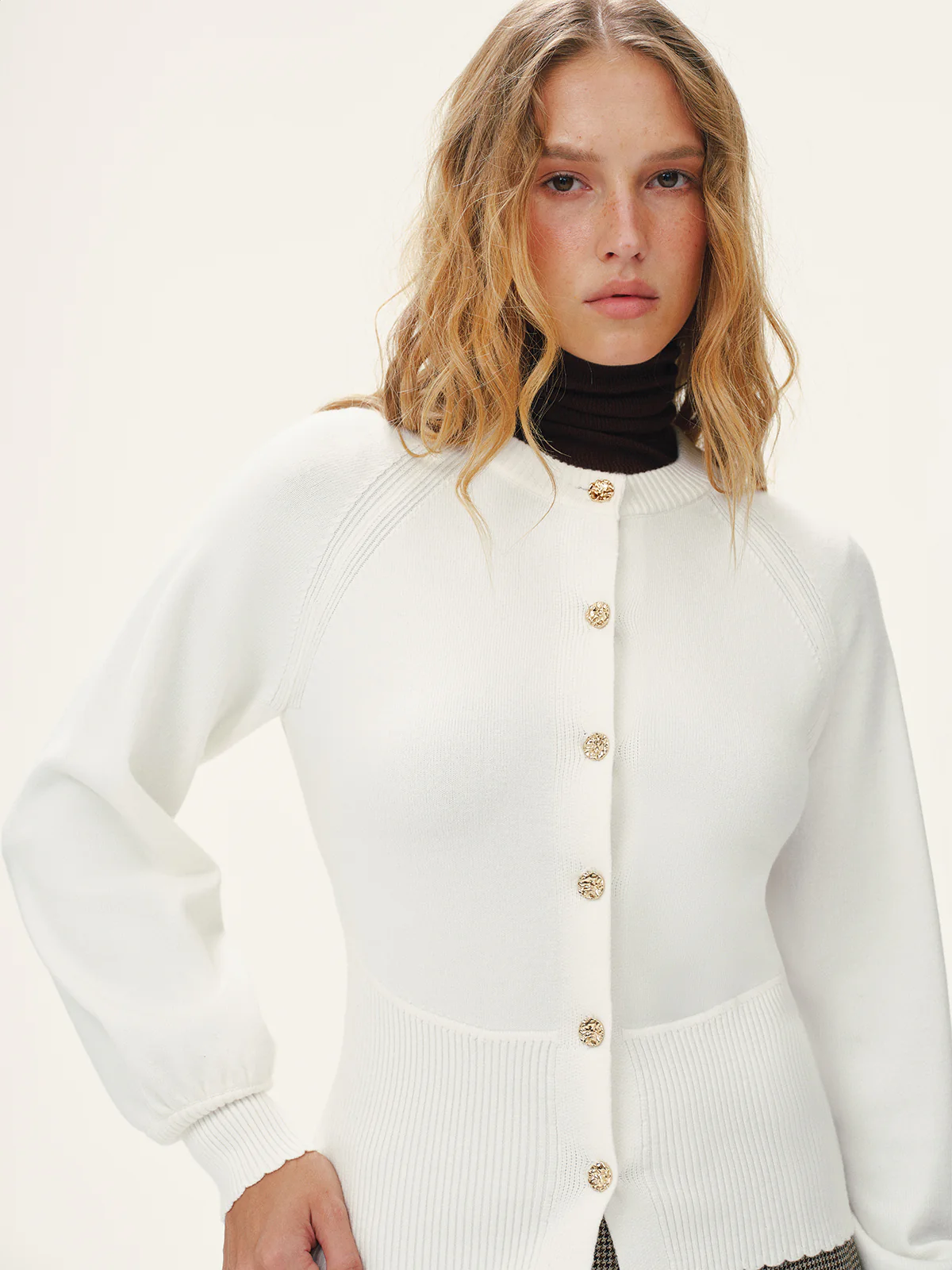 Metal Button Scalloped Edge Cardigan - Image 2
