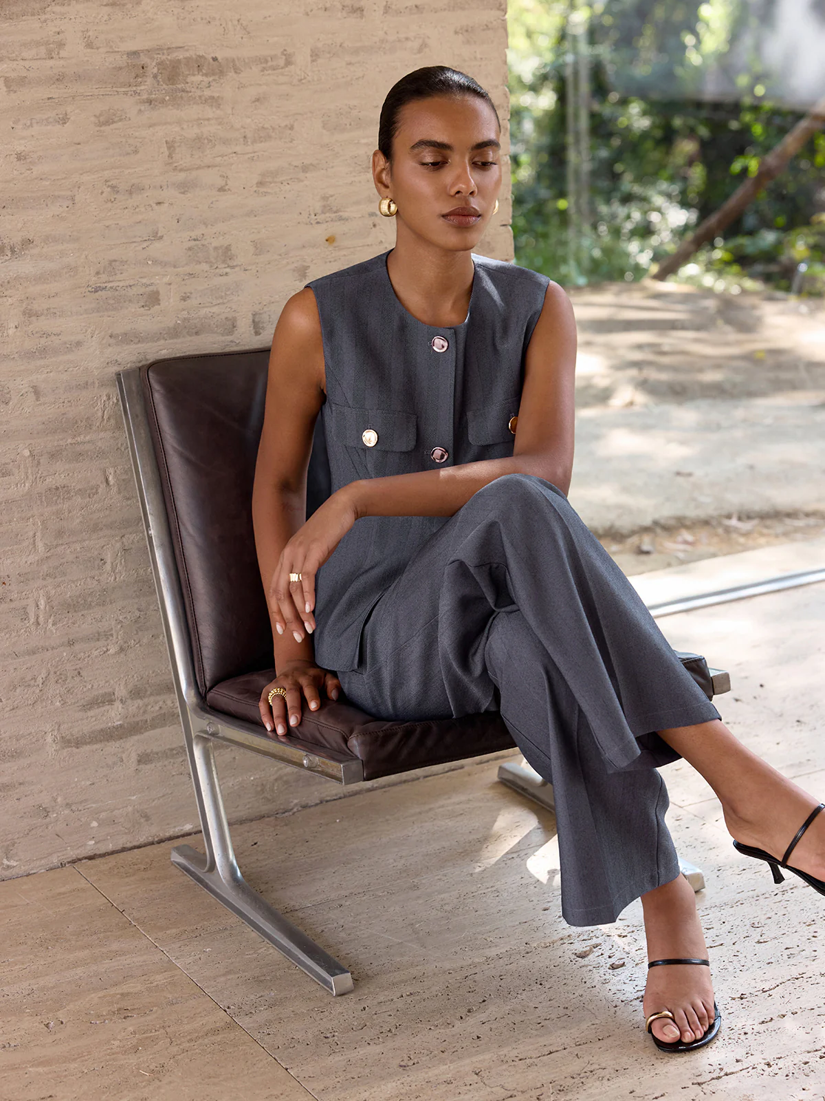 Metal Button Sleeveless Blazer Vest - Image 4