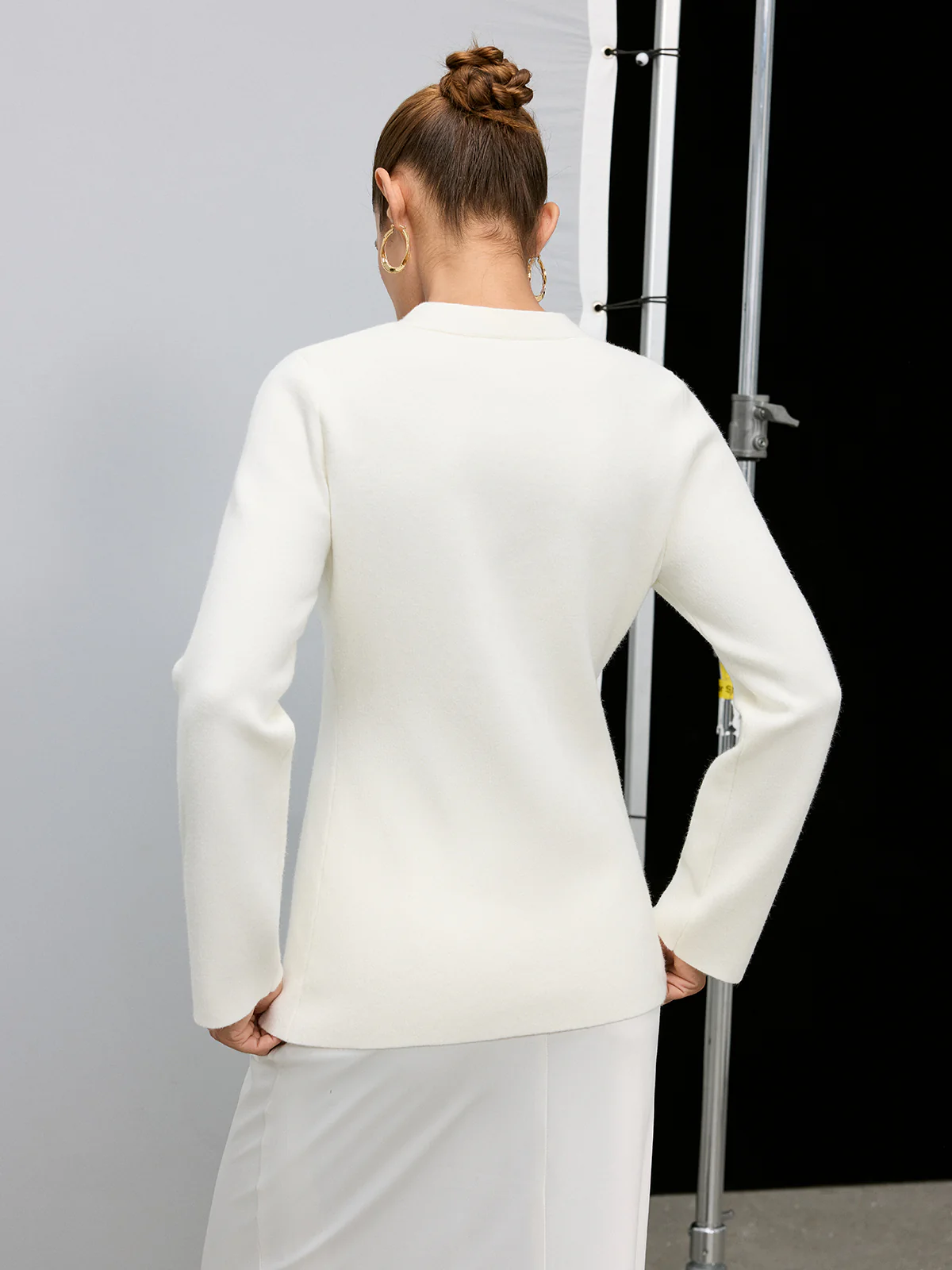 Metal Button V-Neck Knitted Cardigan - Image 6