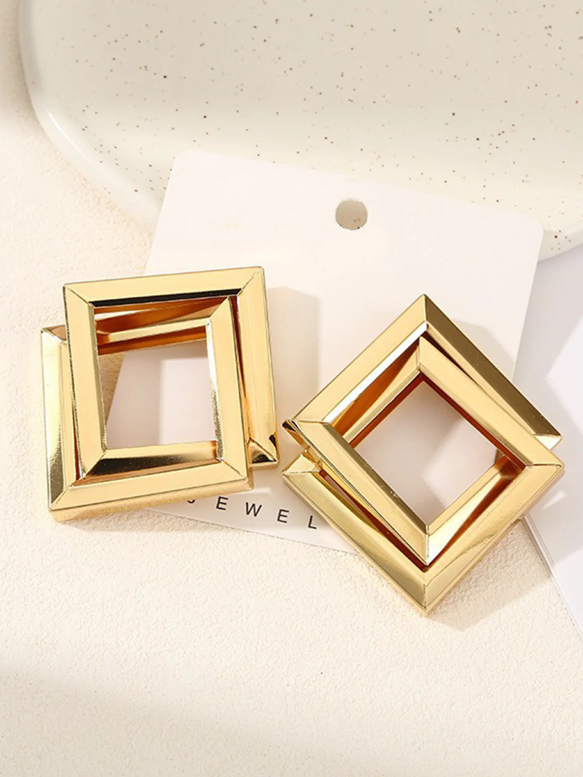 Metal Cross Rhombic  Earrings - Image 4