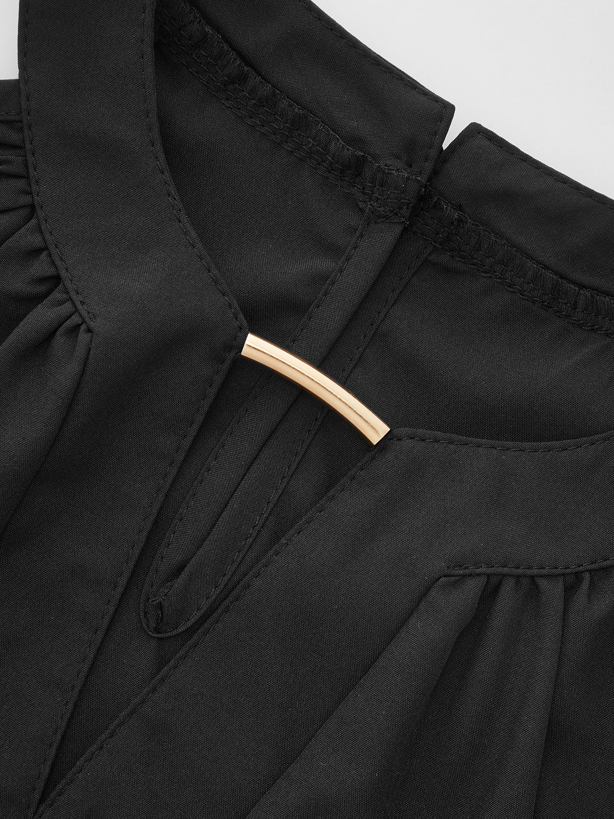 Metal Detail Keyhole Neck Sleeveless Blouse - Image 4
