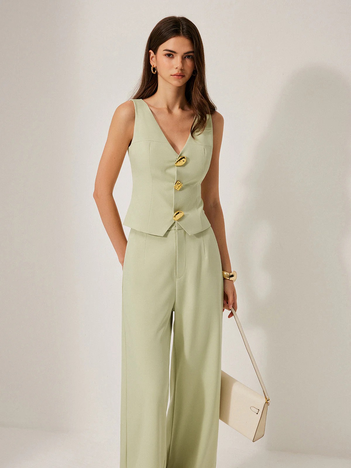 Metal Detail V-Neck Sleeveless Vest - Image 5