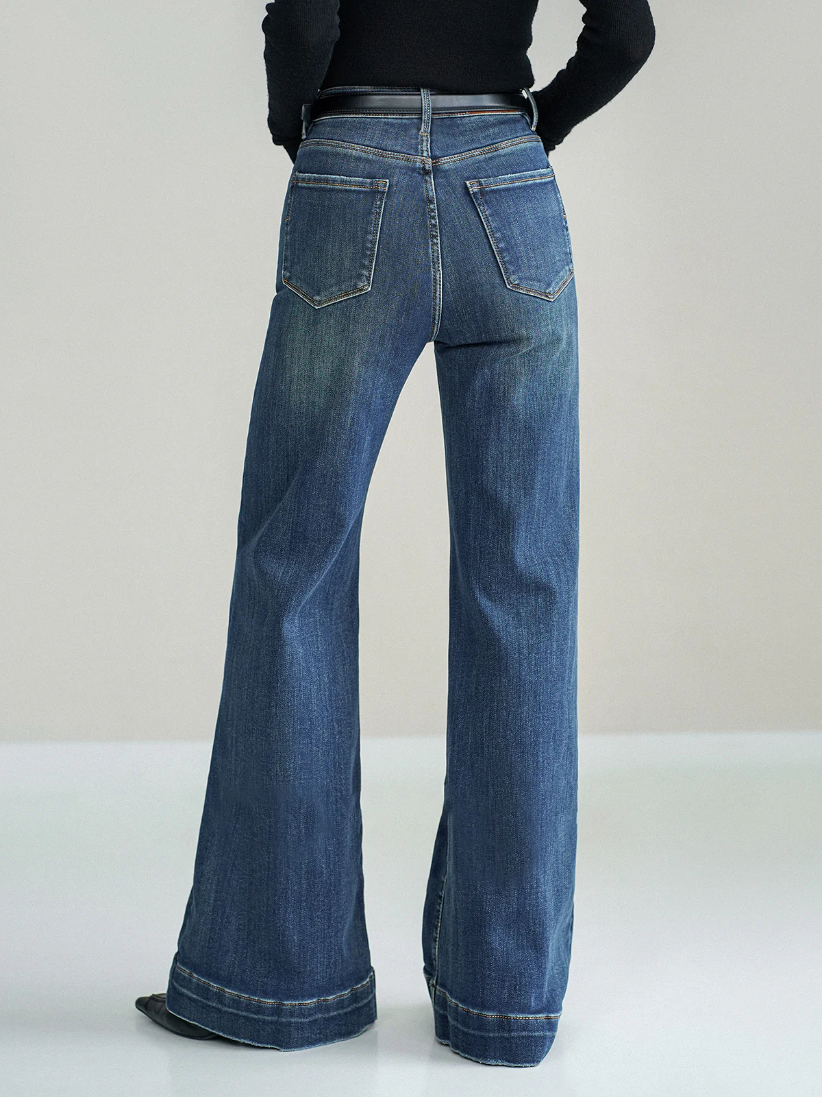 Mid-Waist Bootcut Denim Jeans Without Belt - Image 3
