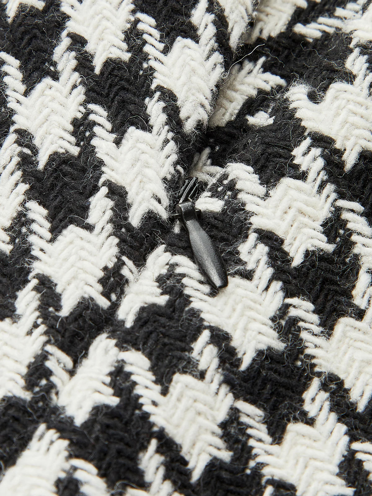 Mid-Waist Houndstooth Flared Pants - Image 4