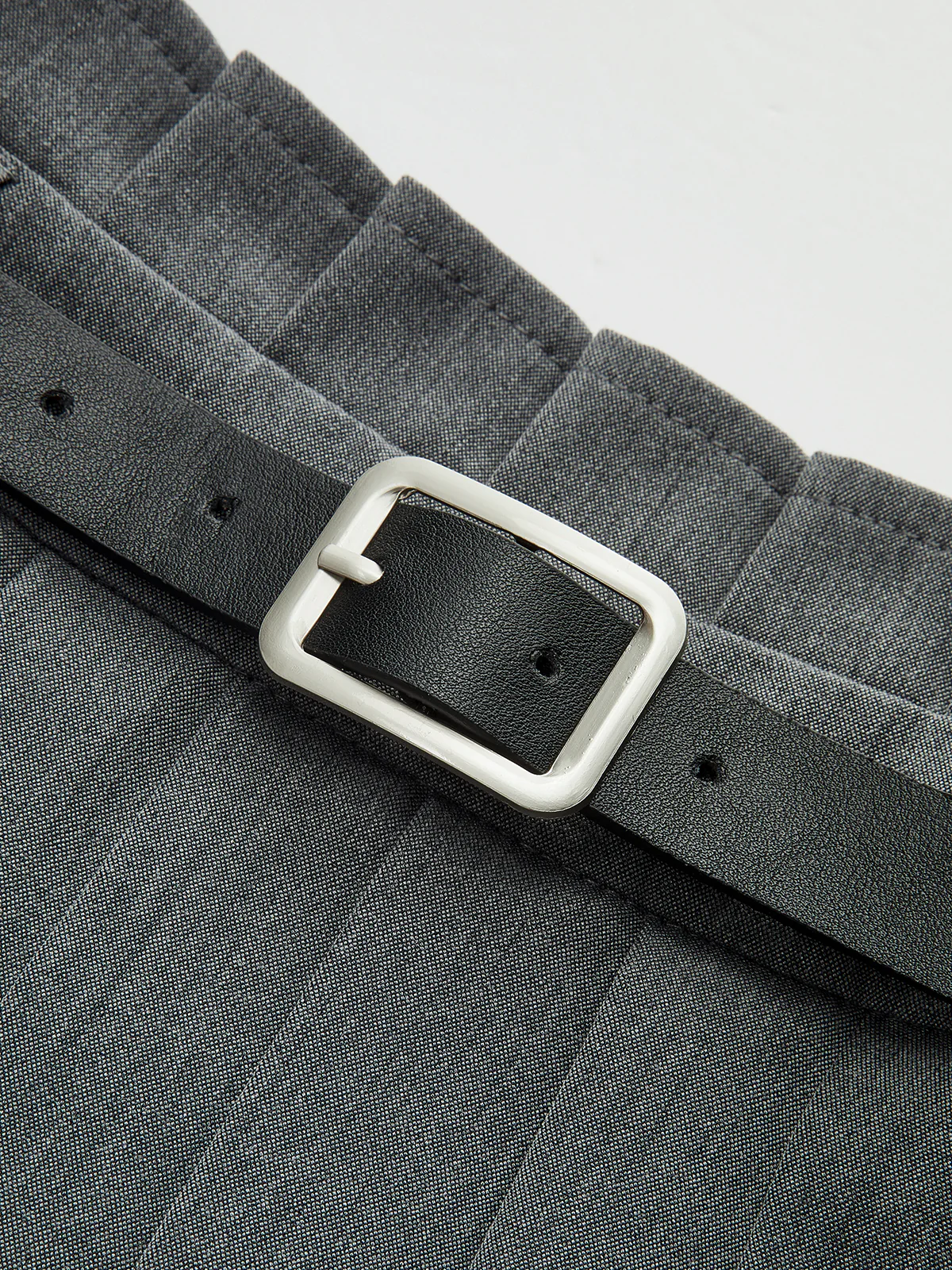 Mid-Waist Pleated Belted Skort - Image 4