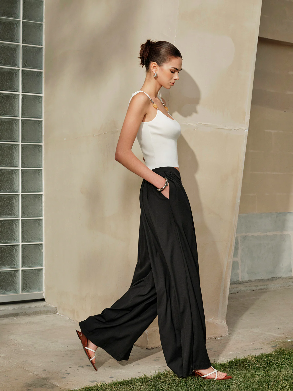 Mid-Waist Pleated Wide Leg Pants - Image 6