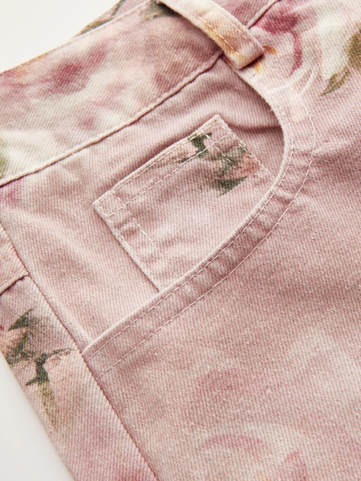 Mid-Waist Rose Print Wide Leg Denim Pants - Image 3