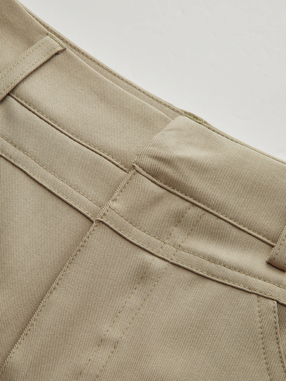 Mid-Waist Seam Detail Wide-Leg Pants - Image 4