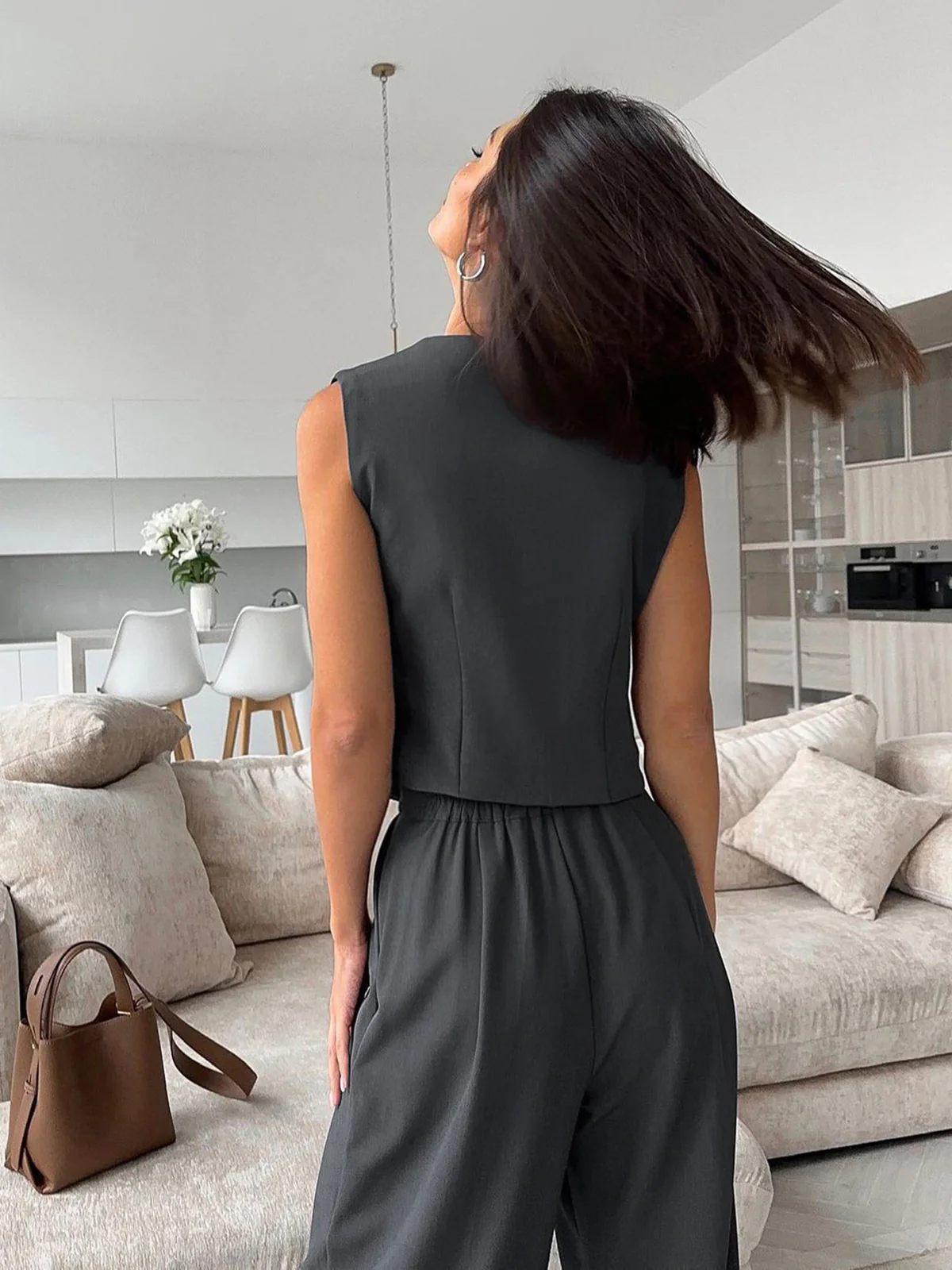 Minimalism Tailored Solid Waistcoat - Image 6