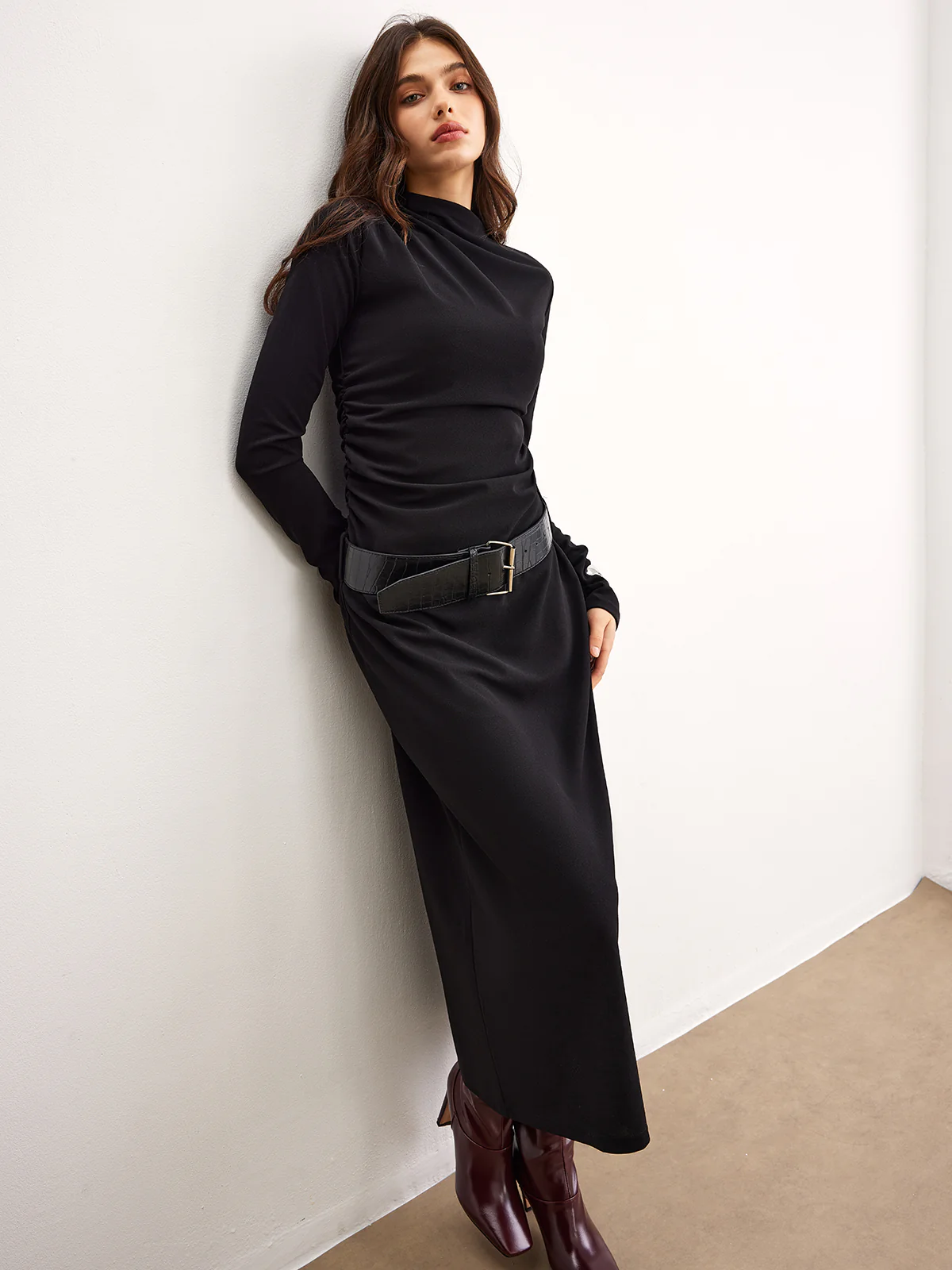 Minimalist Belted Jersey Dress - Image 6