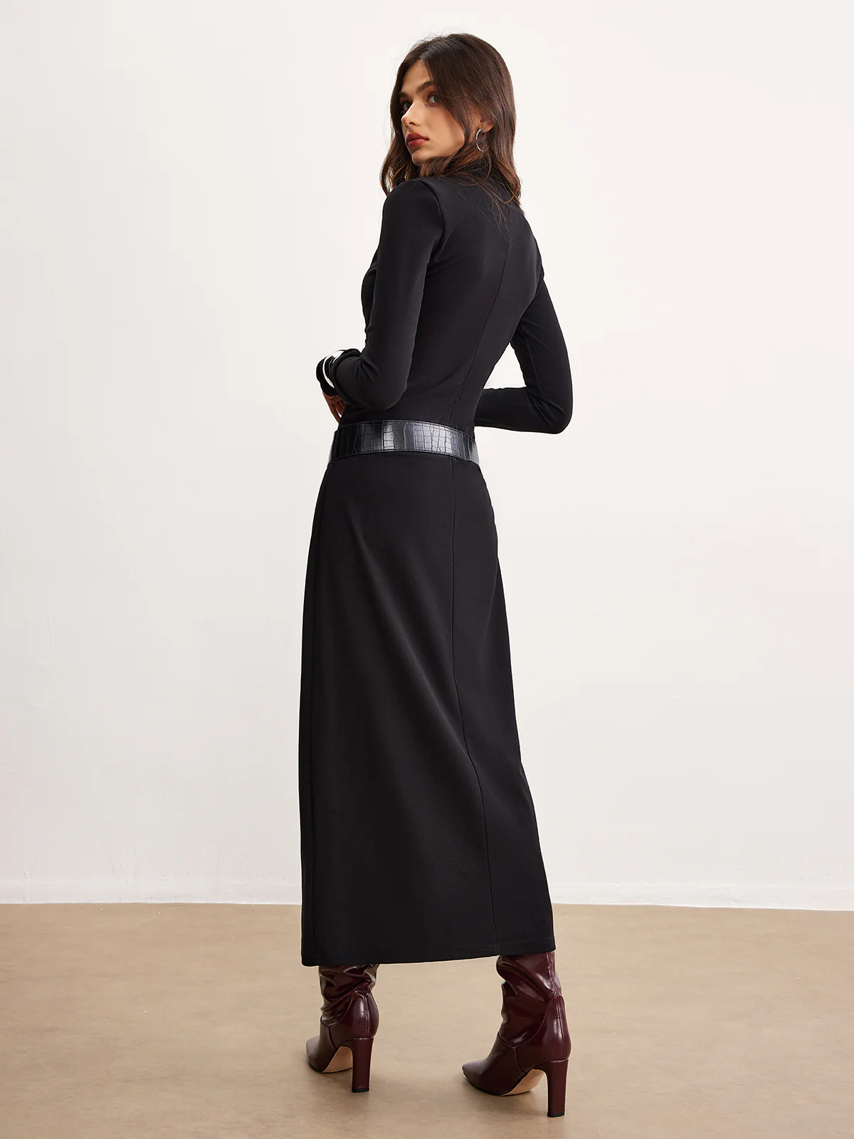 Minimalist Belted Jersey Dress - Image 7