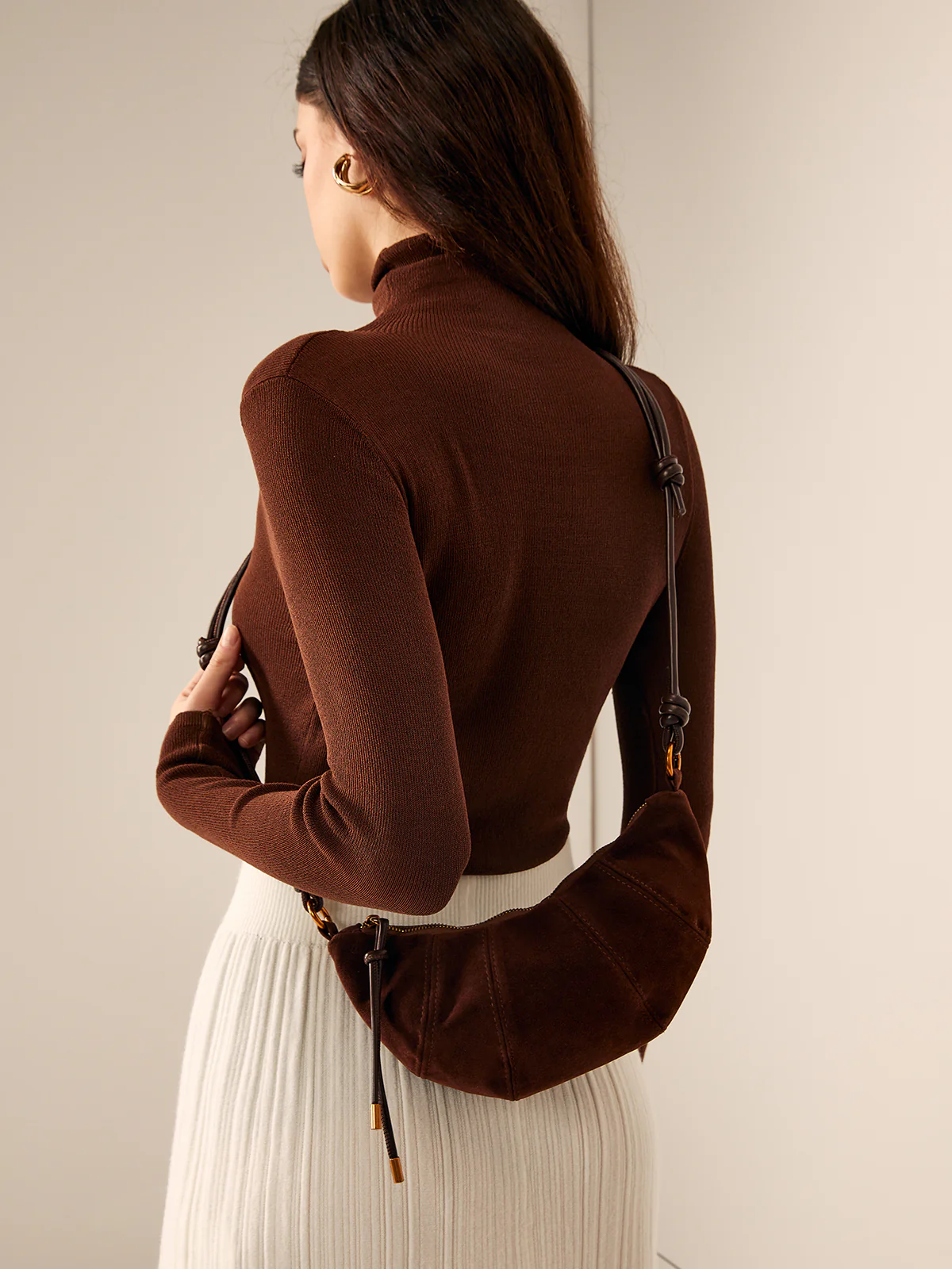 Minimalist Croissant Crossbody Bag - Image 5