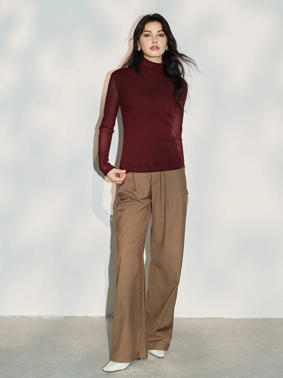 Minimalist Mock Neck Jersey Top - Image 2