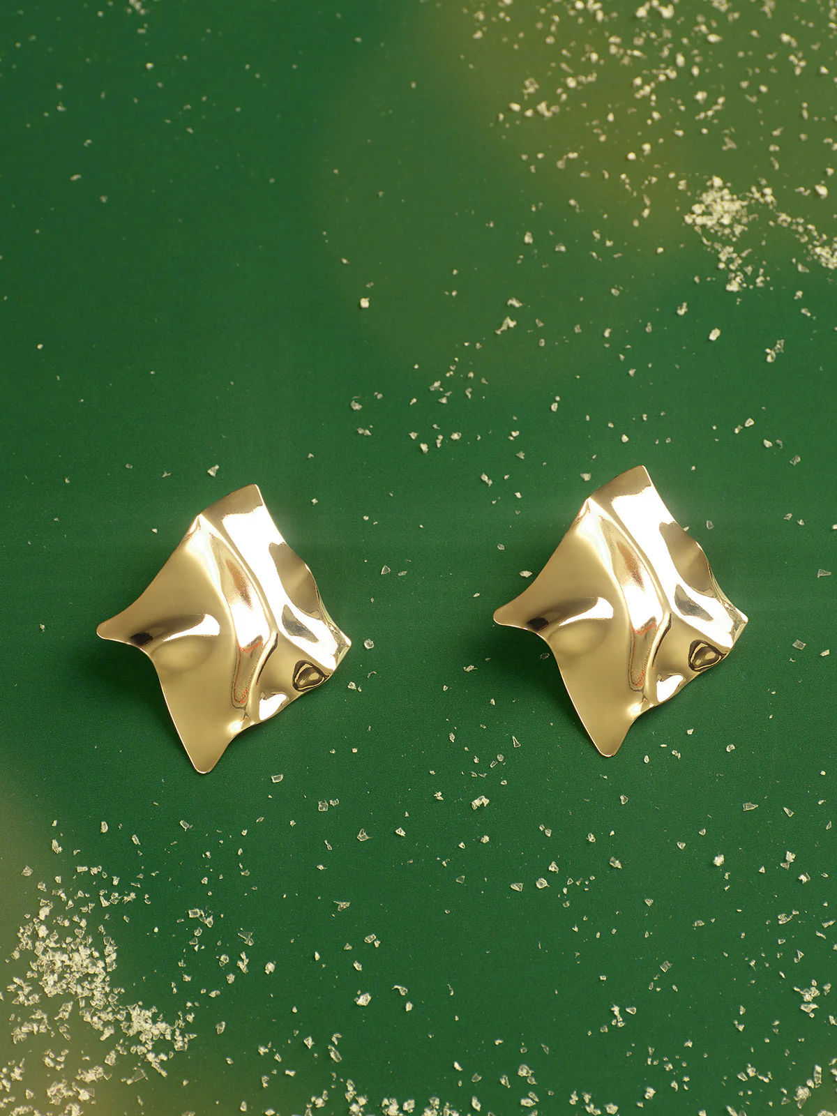 Minimalist Pleated Stud Earrings - Image 4
