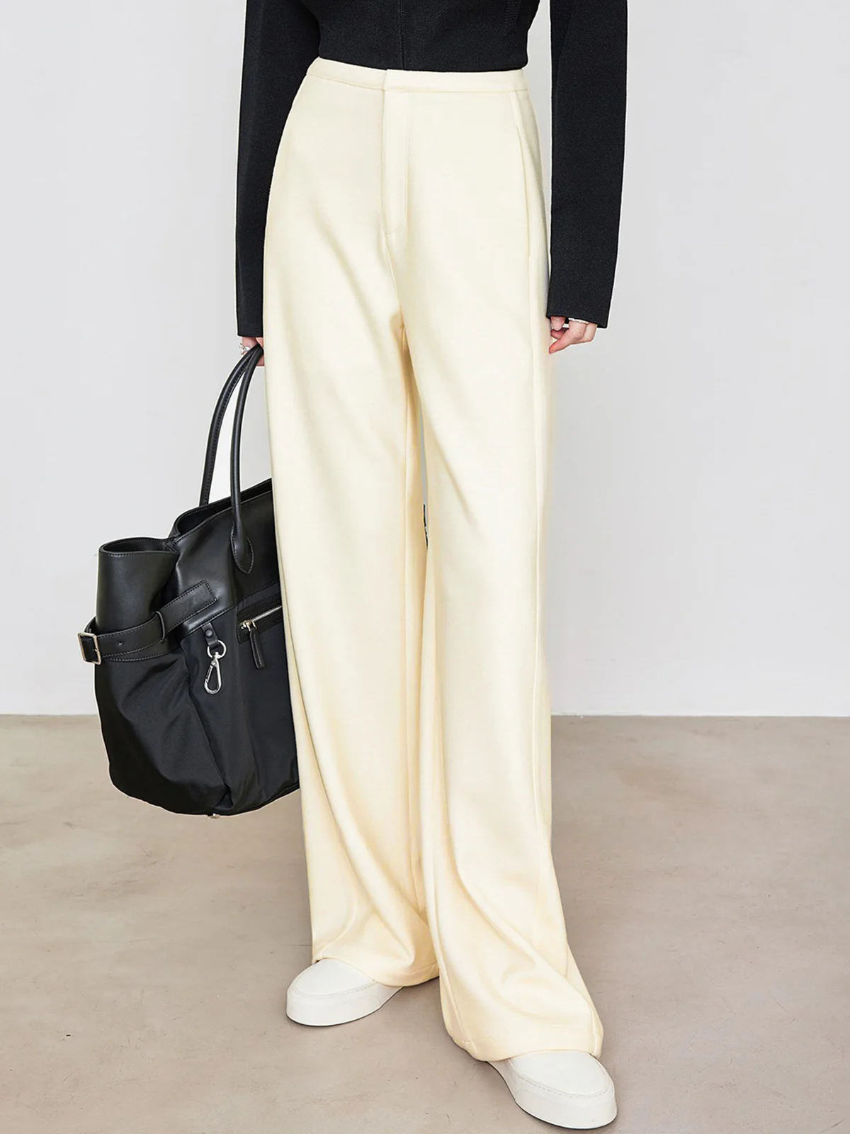 Minimalist Pockets Draped Pants - Image 3