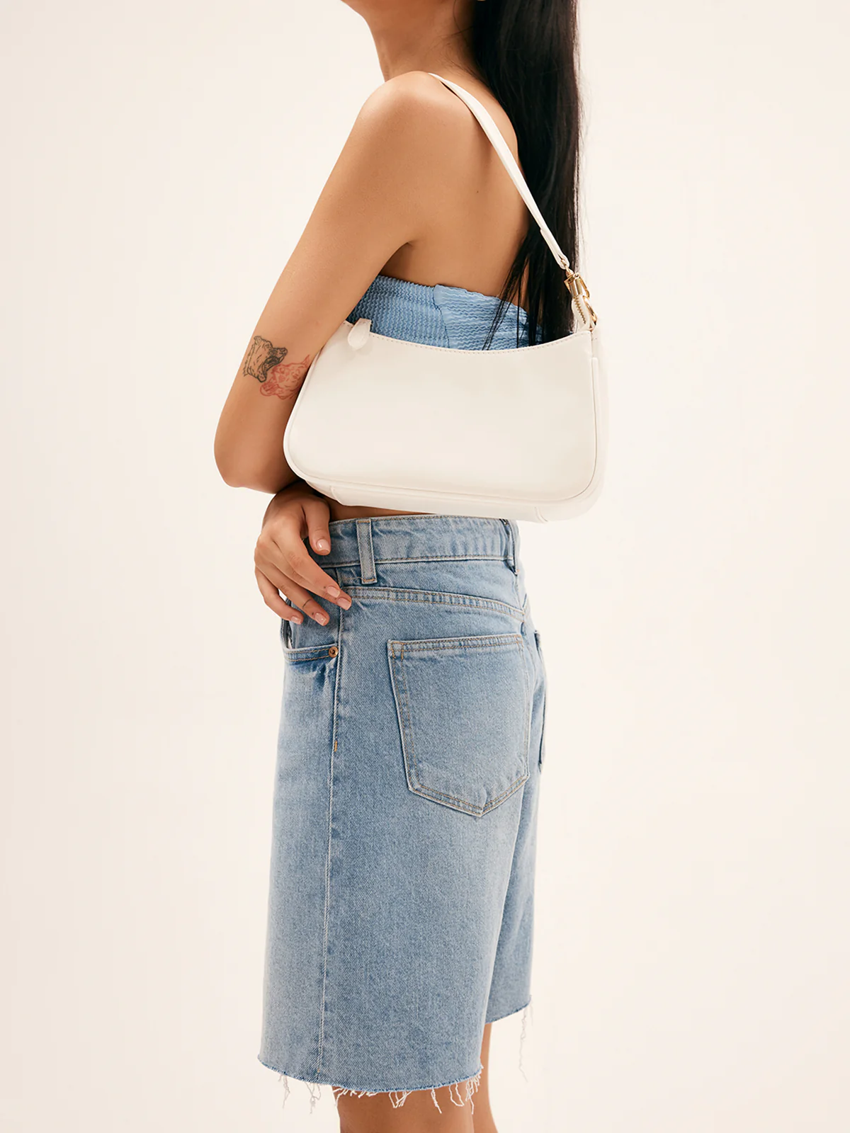 Minimalist Zipper Up Shoulder Bag - Image 3