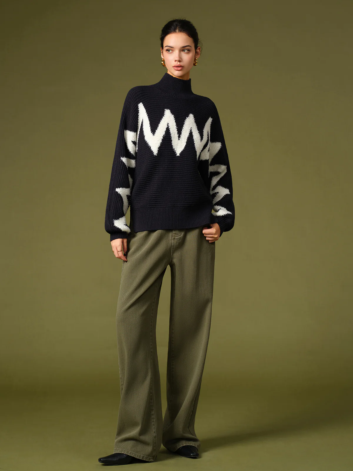 Mock Neck Contrast Binding Sweater - Image 2