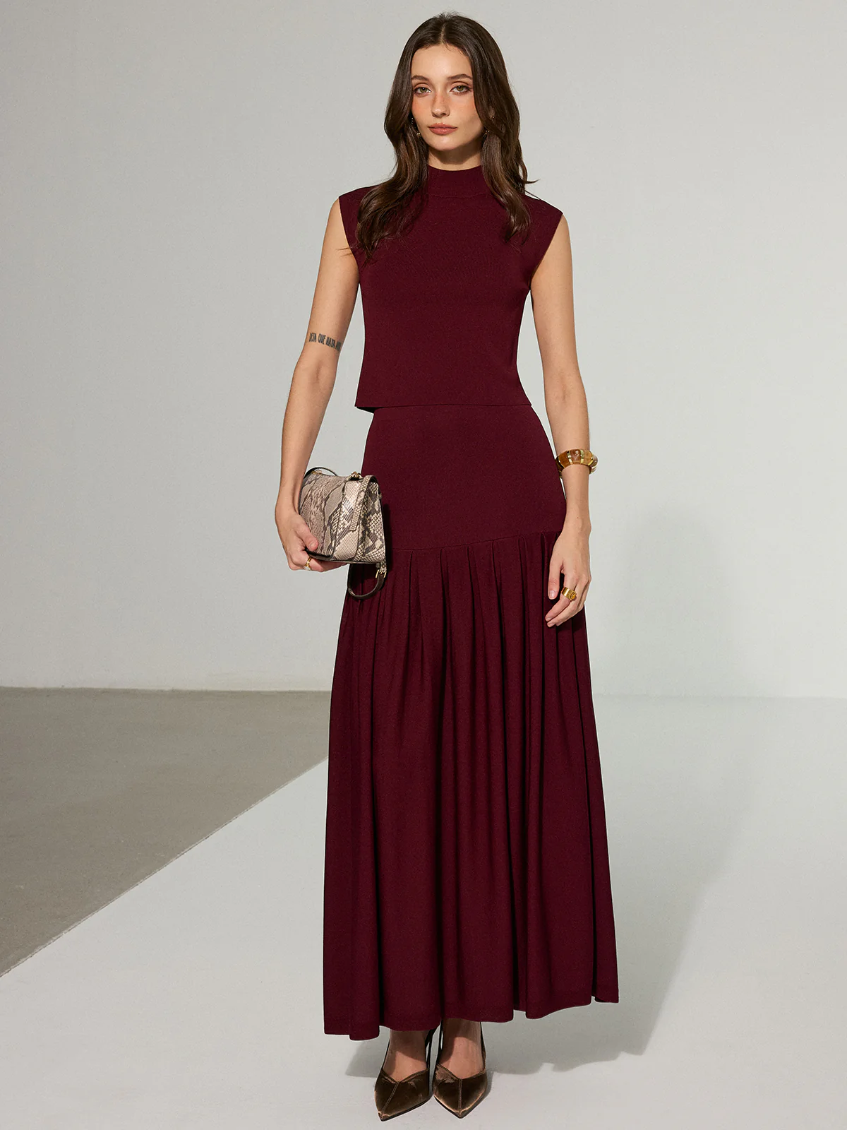Mock Neck Sleeveless Top and Pleated Midi Skirt Set - Image 6