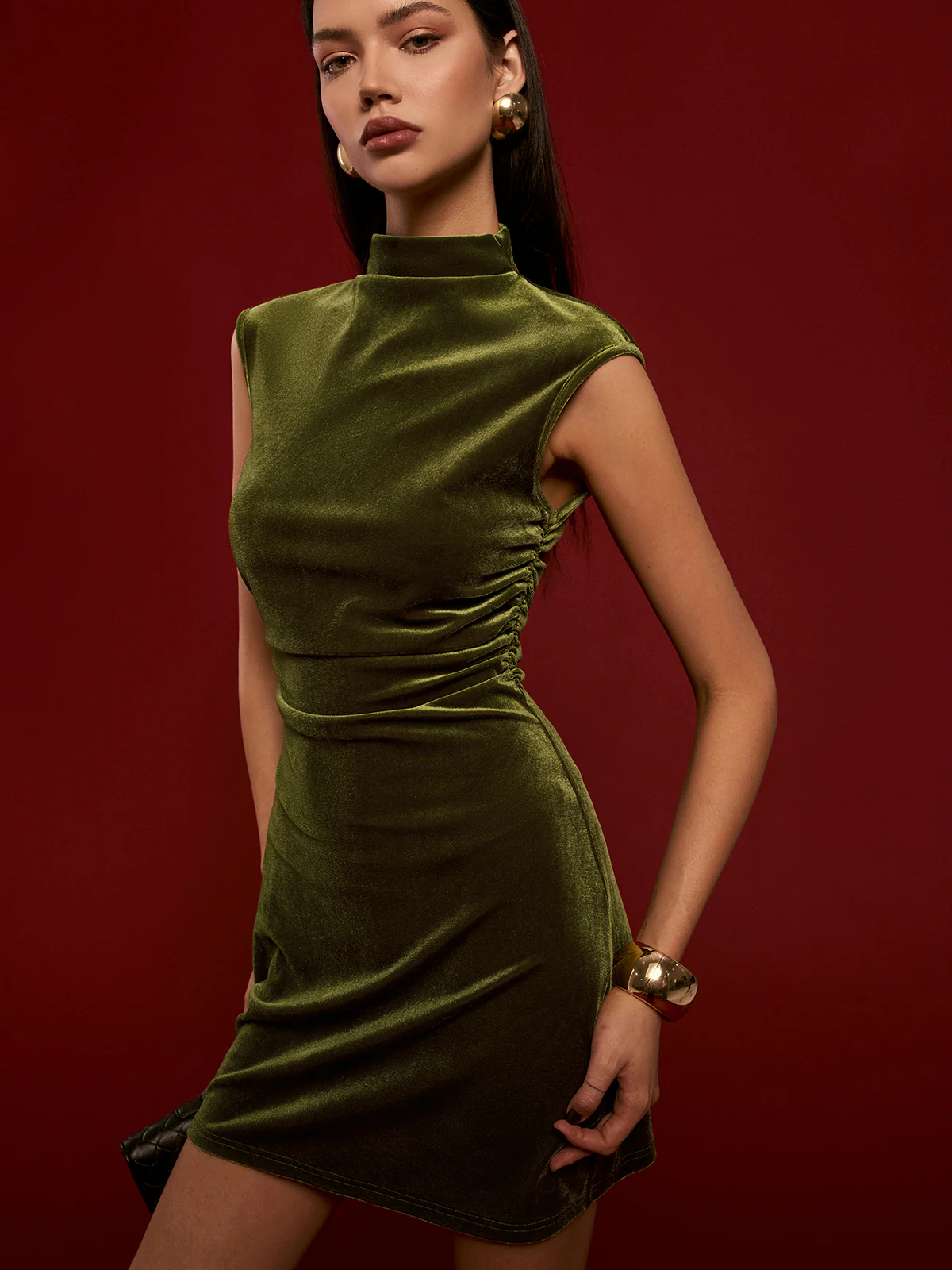 Mock Neck Sleeveless Velvet Dress - Image 5