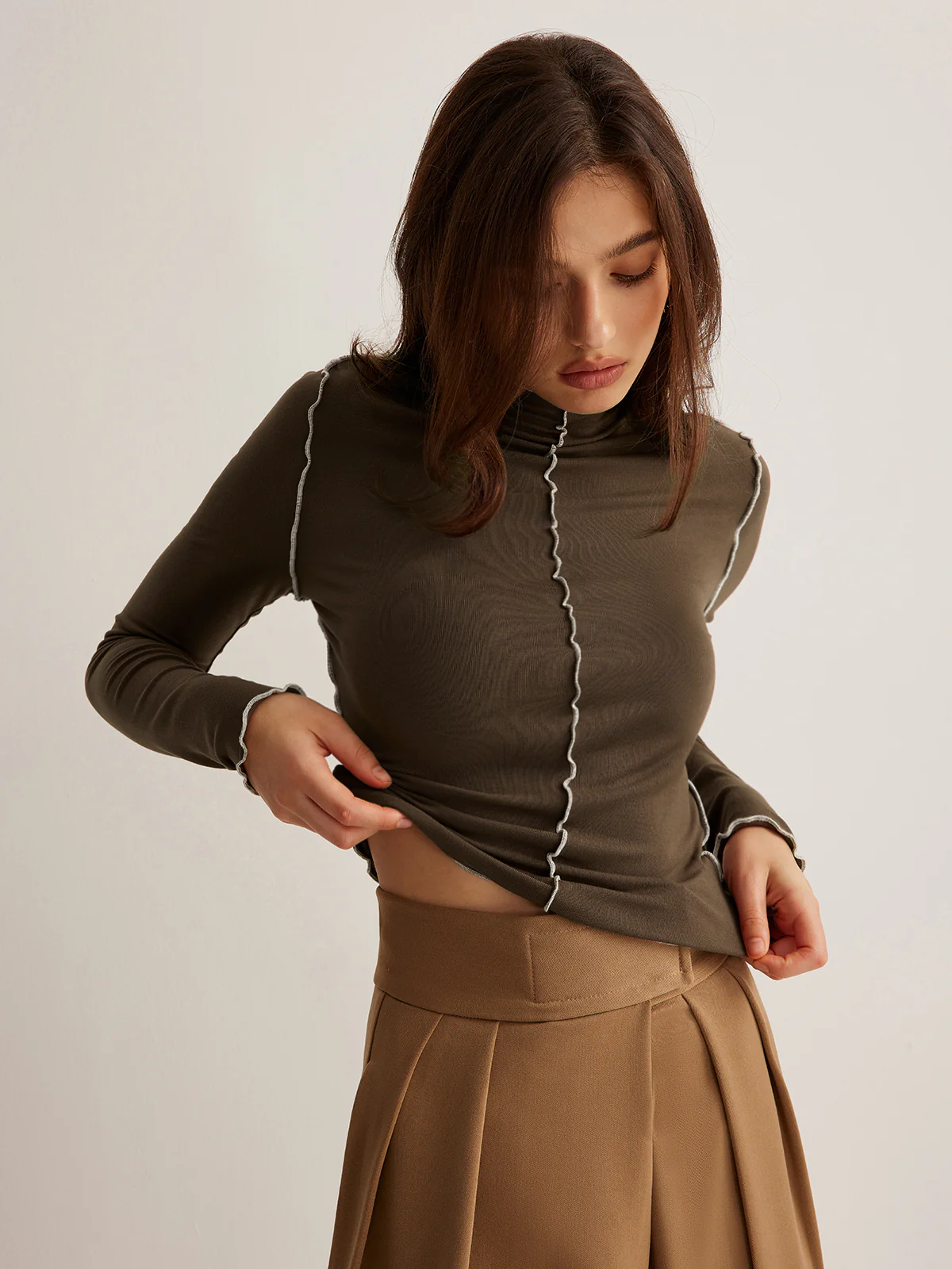 Mock Neck Wave-Piping Jersey Top - Image 2