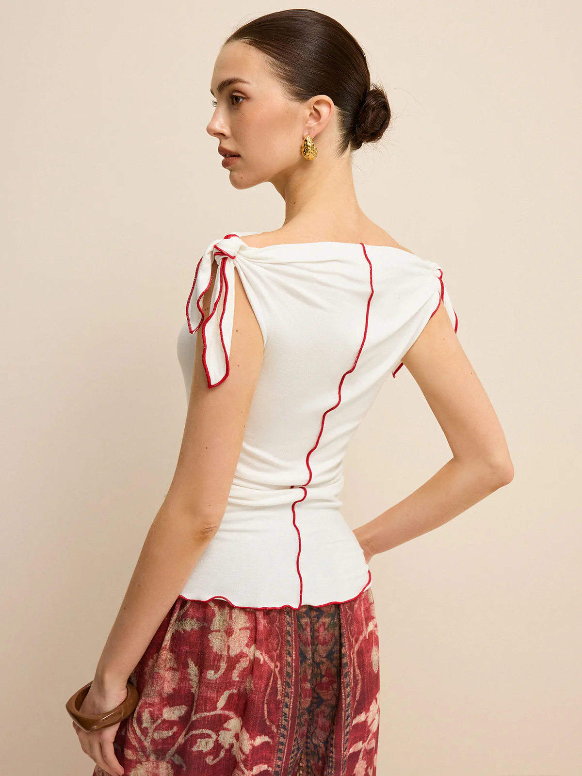 Off-Shoulder Contrast Trim Knotted Top - Image 2