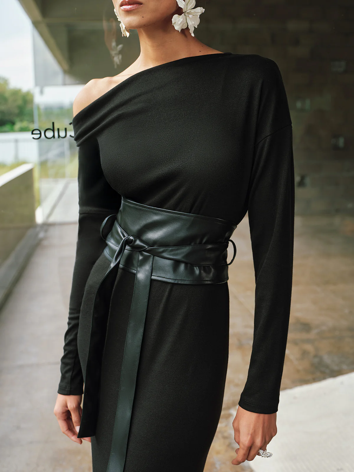 Off-Shoulder Waist Cincher Slit Maxi Dress - Image 3