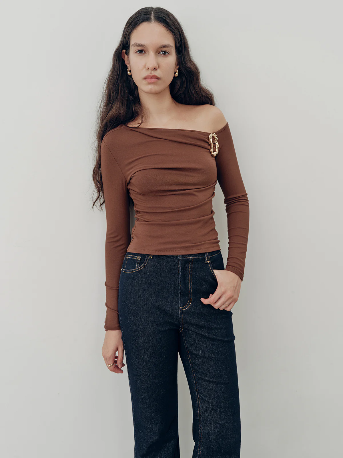 Off-Shoulder Fitted Ruched Long Sleeve Top - Image 2