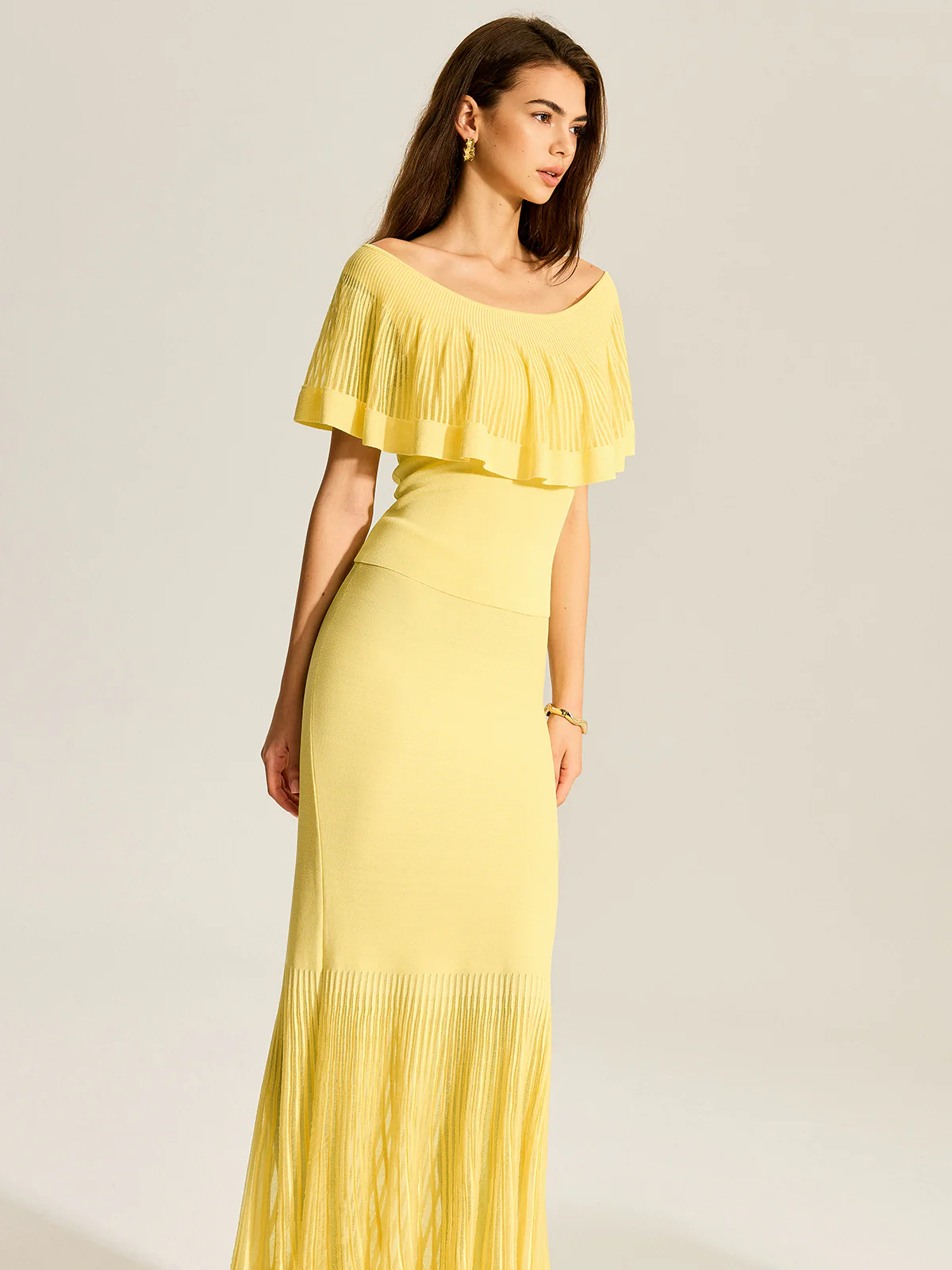 Off-Shoulder Knit Top With Trimmed Ruffles - Image 5