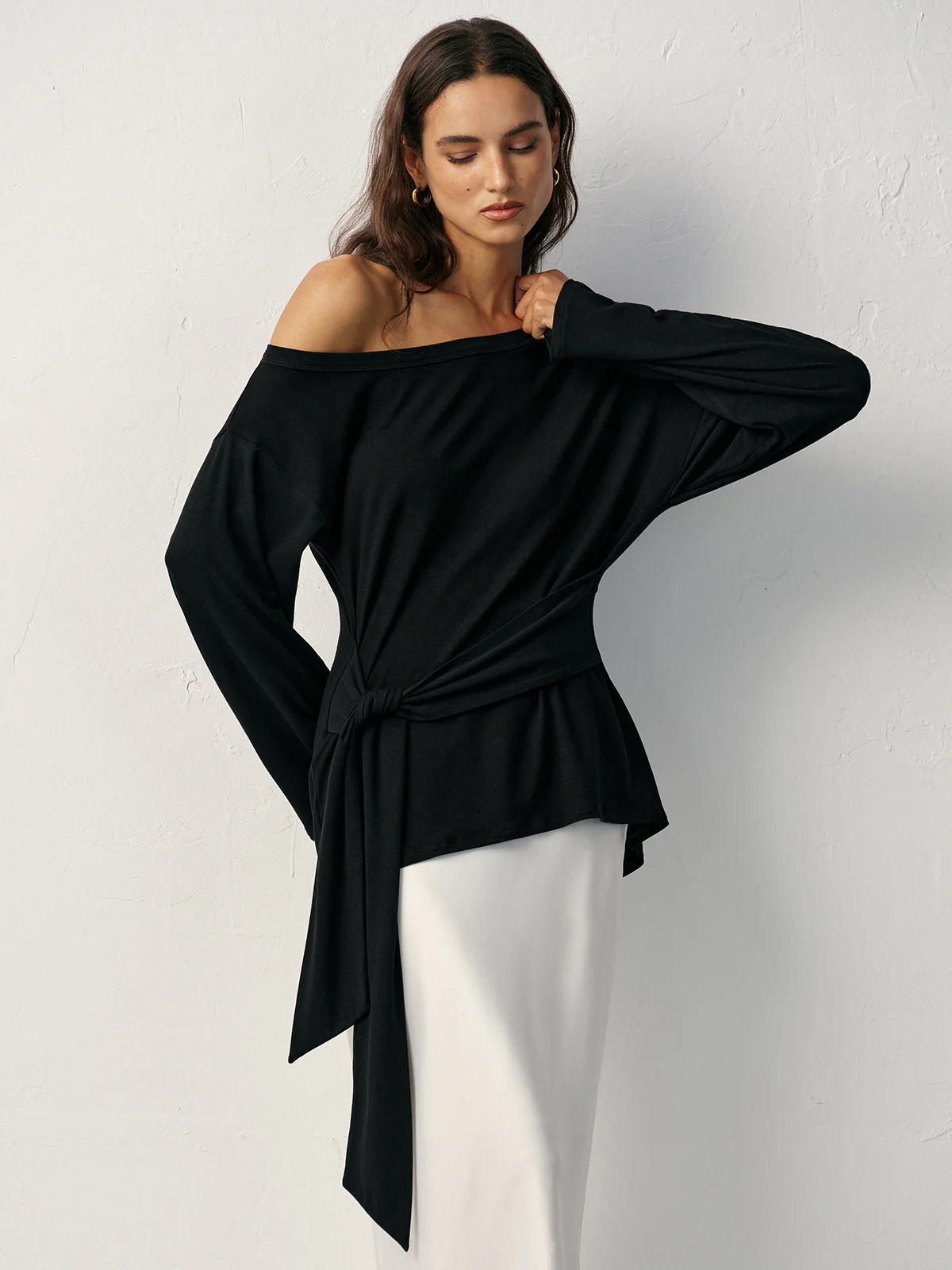 Off-Shoulder Long Sleeve T-Shirt - Image 4