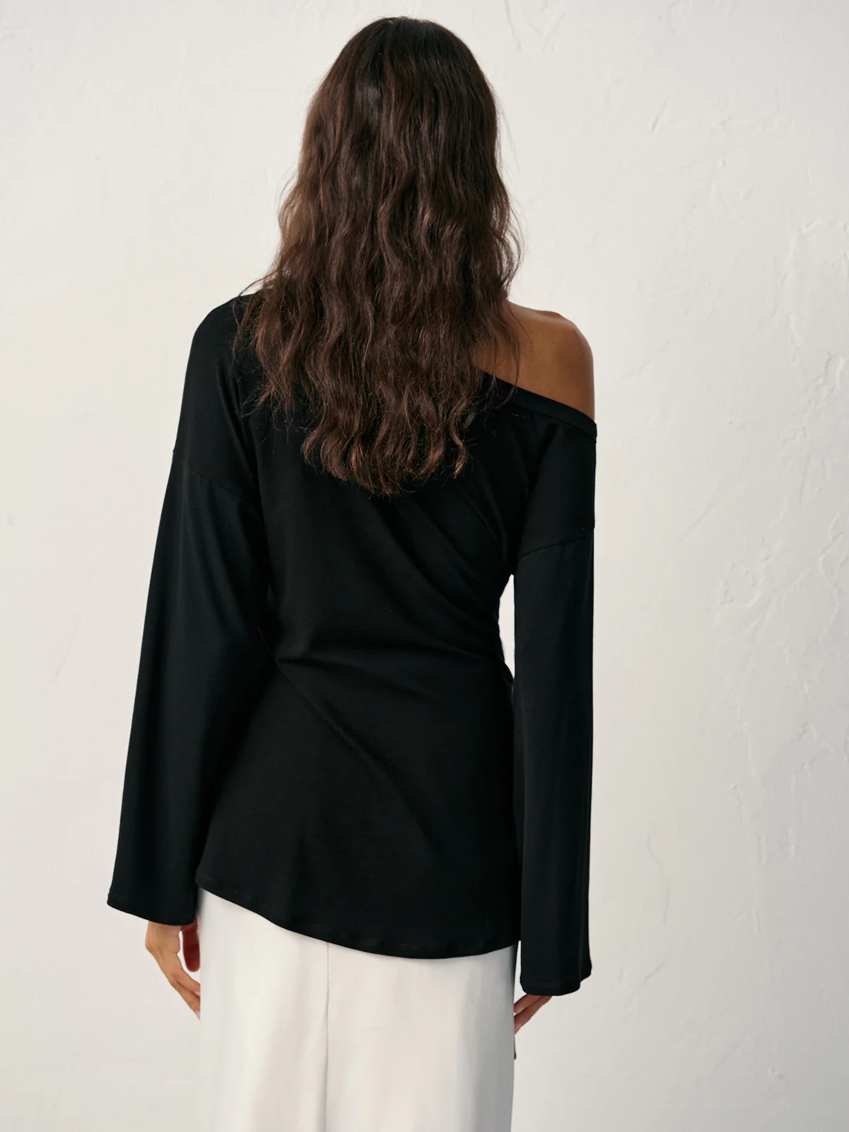 Off-Shoulder Long Sleeve T-Shirt - Image 6