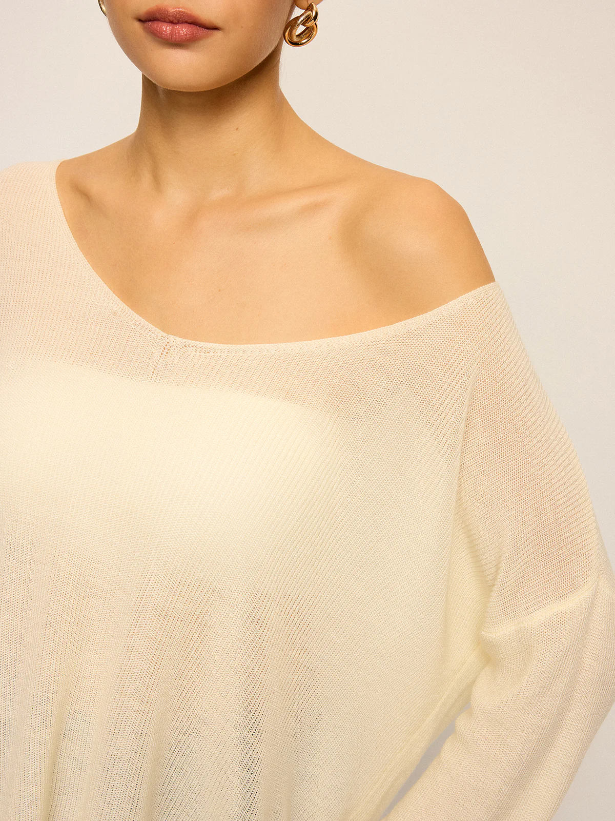 Off-Shoulder Oversized Knitted Sweater - Image 5