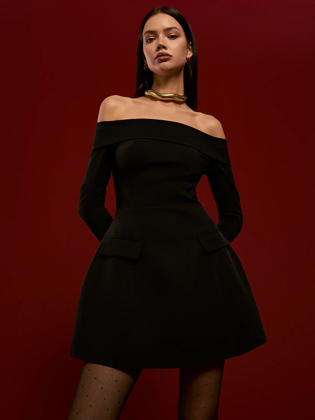 Off-Shoulder Pleated Short Dress - Image 6