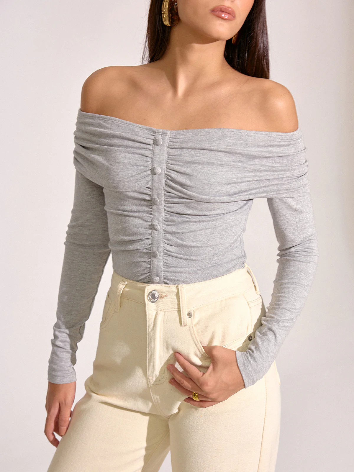 Off-Shoulder Ruched Long Sleeve T-Shirt - Image 3