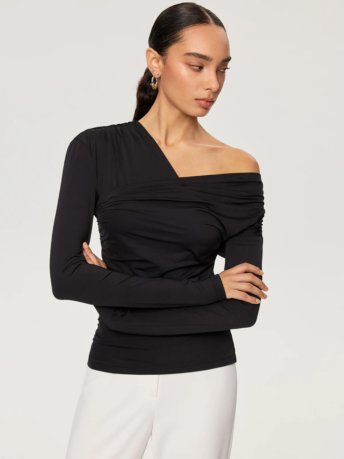 Off-Shoulder Ruched T-Shirt - Image 4