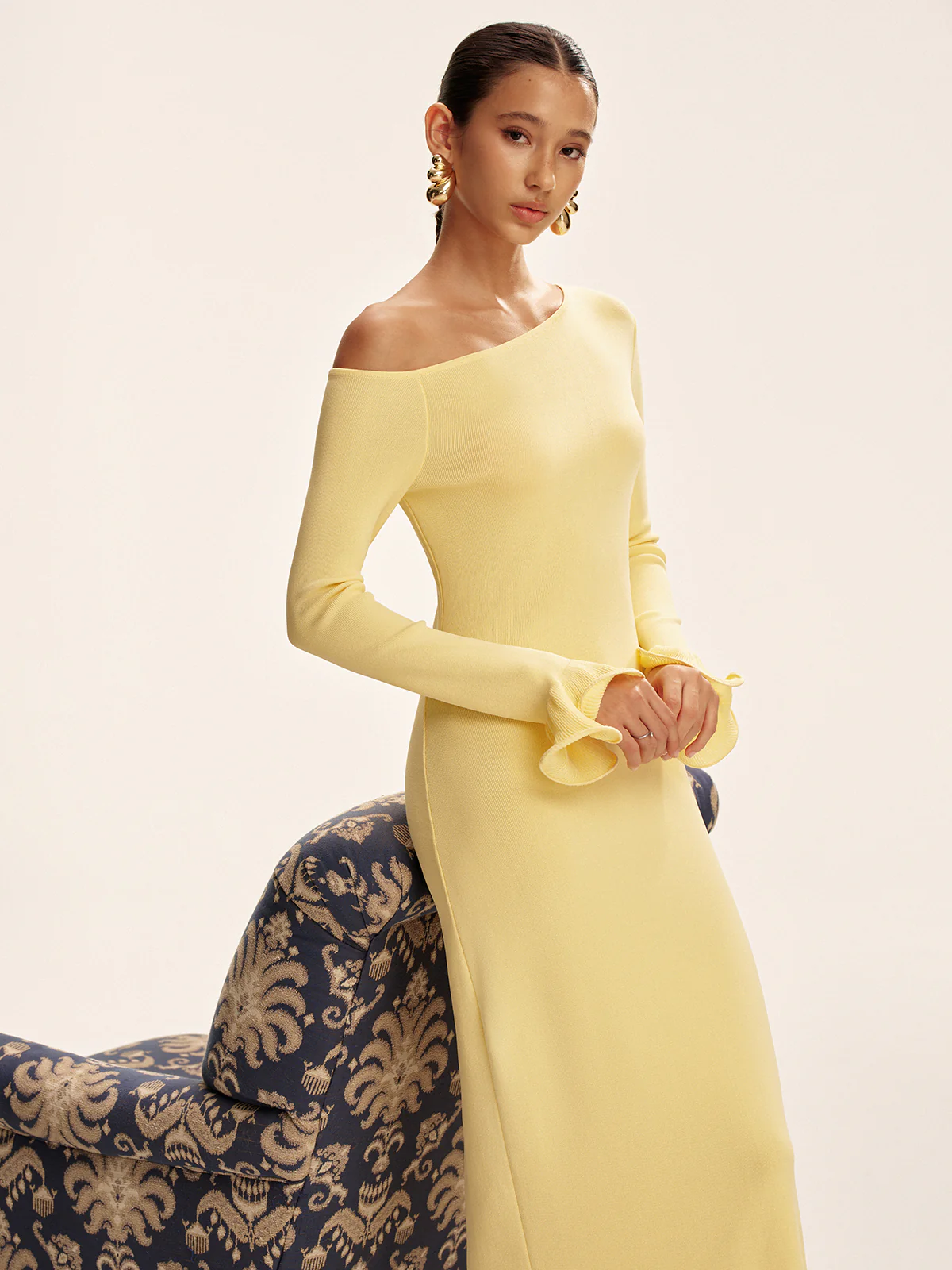 Off-Shoulder Ruffle Hem Sweater Dress - Image 3