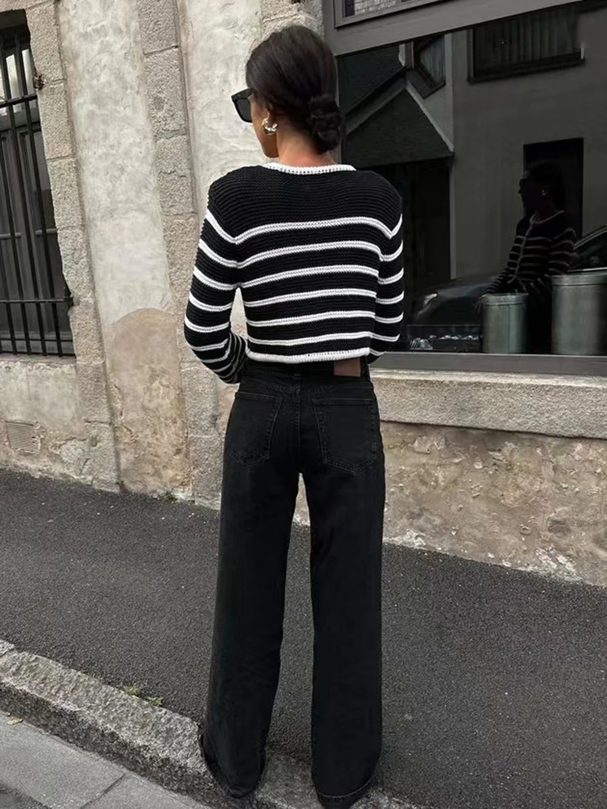 Old Money Aesthetics Stripe Cardigan - Image 3