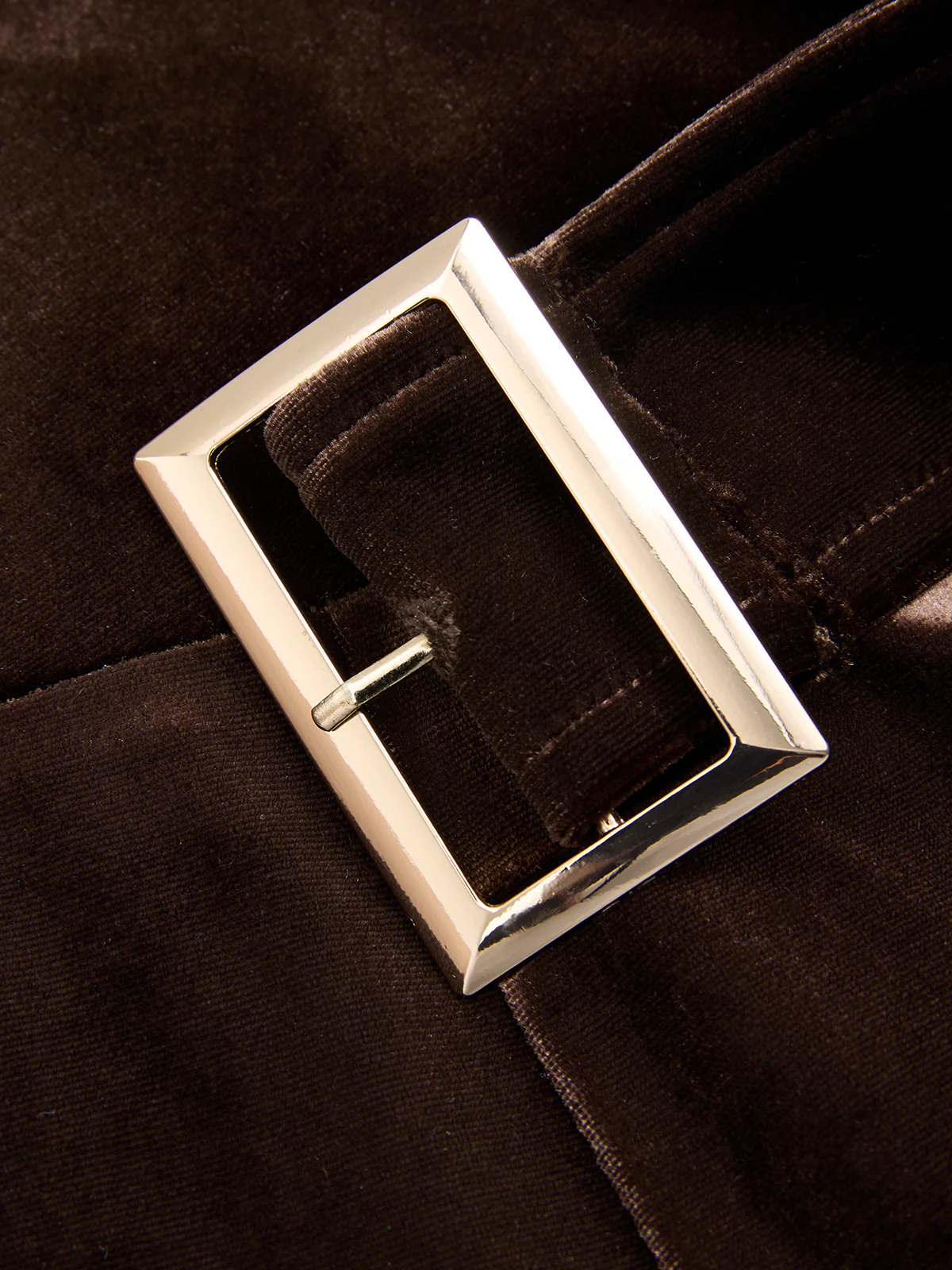 One-Shoulder Belted Velvet Metal Detail Jumpsuit - Image 4
