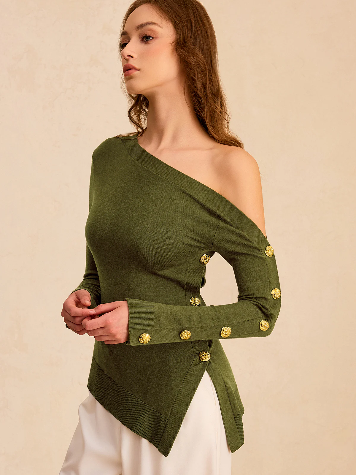 One-Shoulder Metal Detail Asymmetric Knit Top