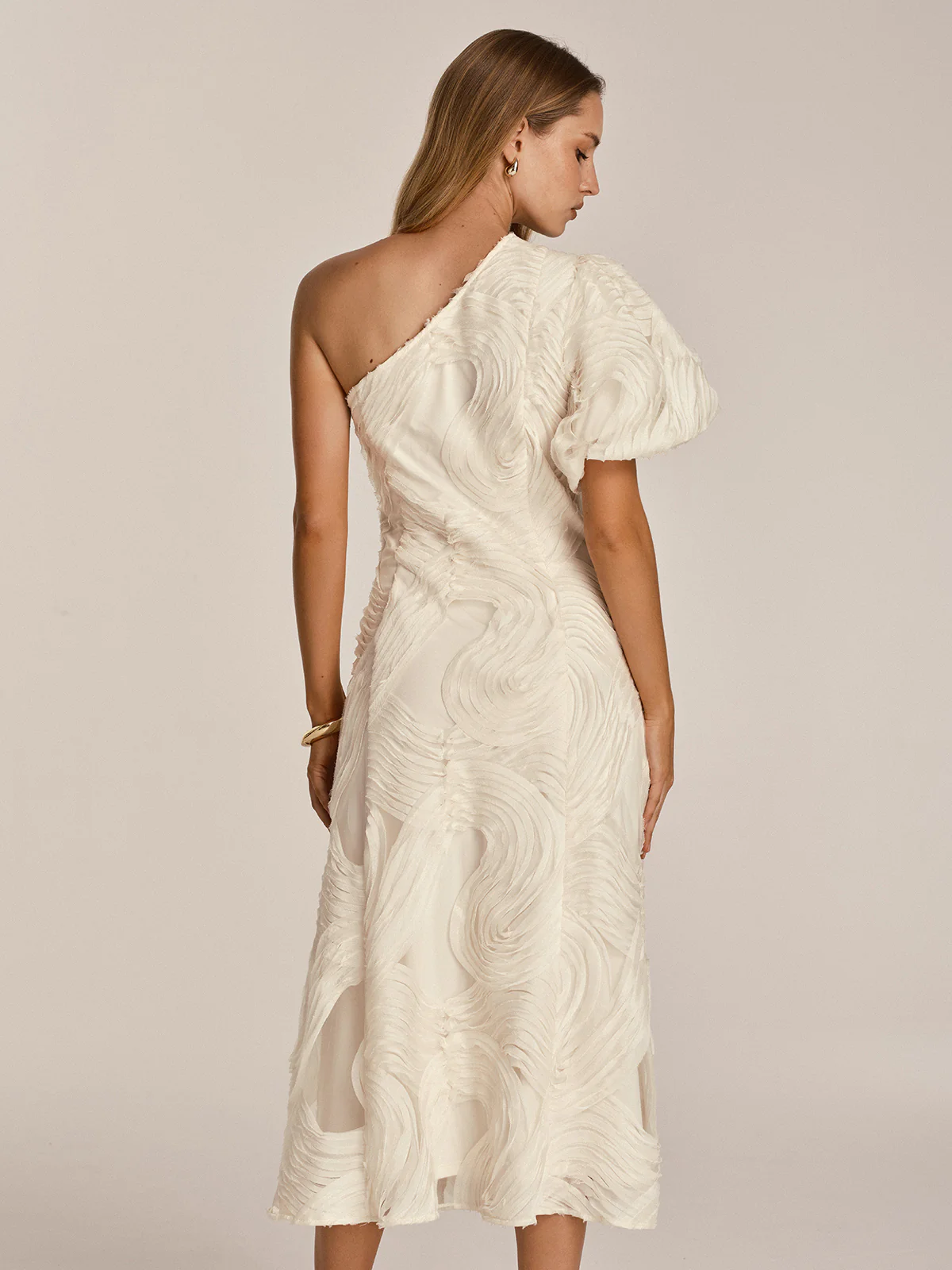 One Shoulder Textured Ruffled Mesh Midi Dress - Image 5