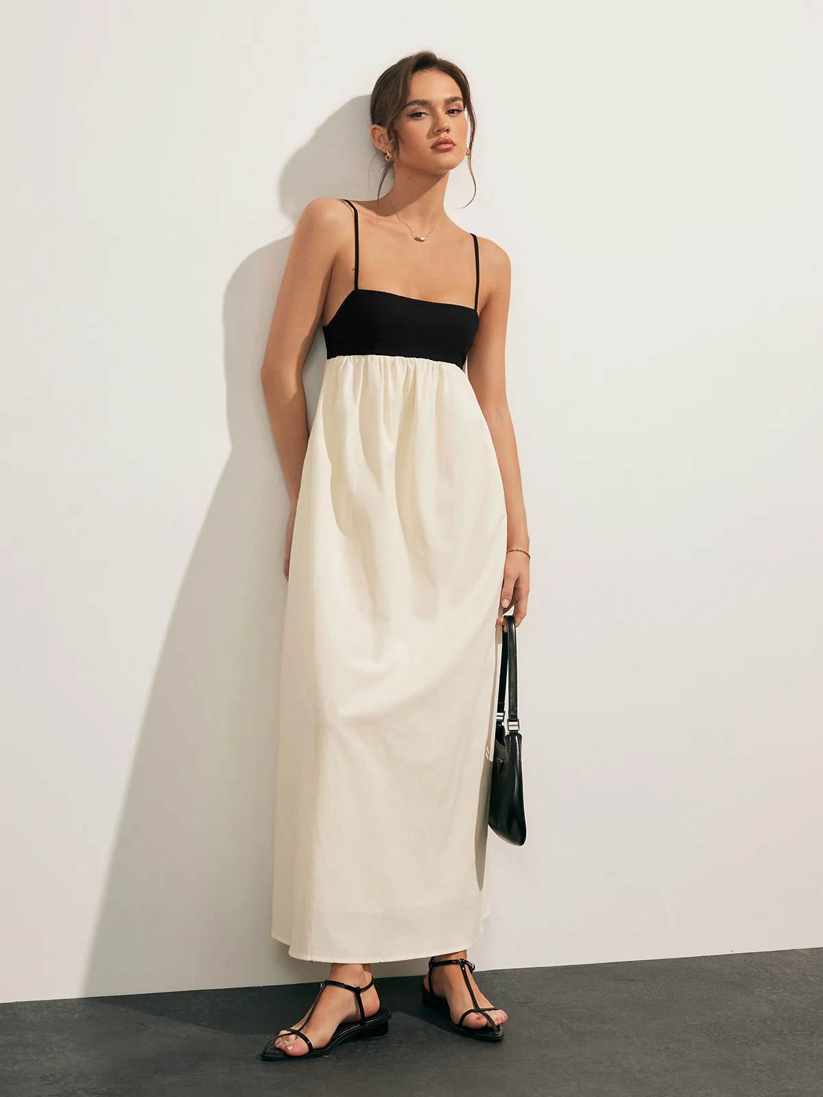 Open Back Contrast Pocket Long Dress - Image 3
